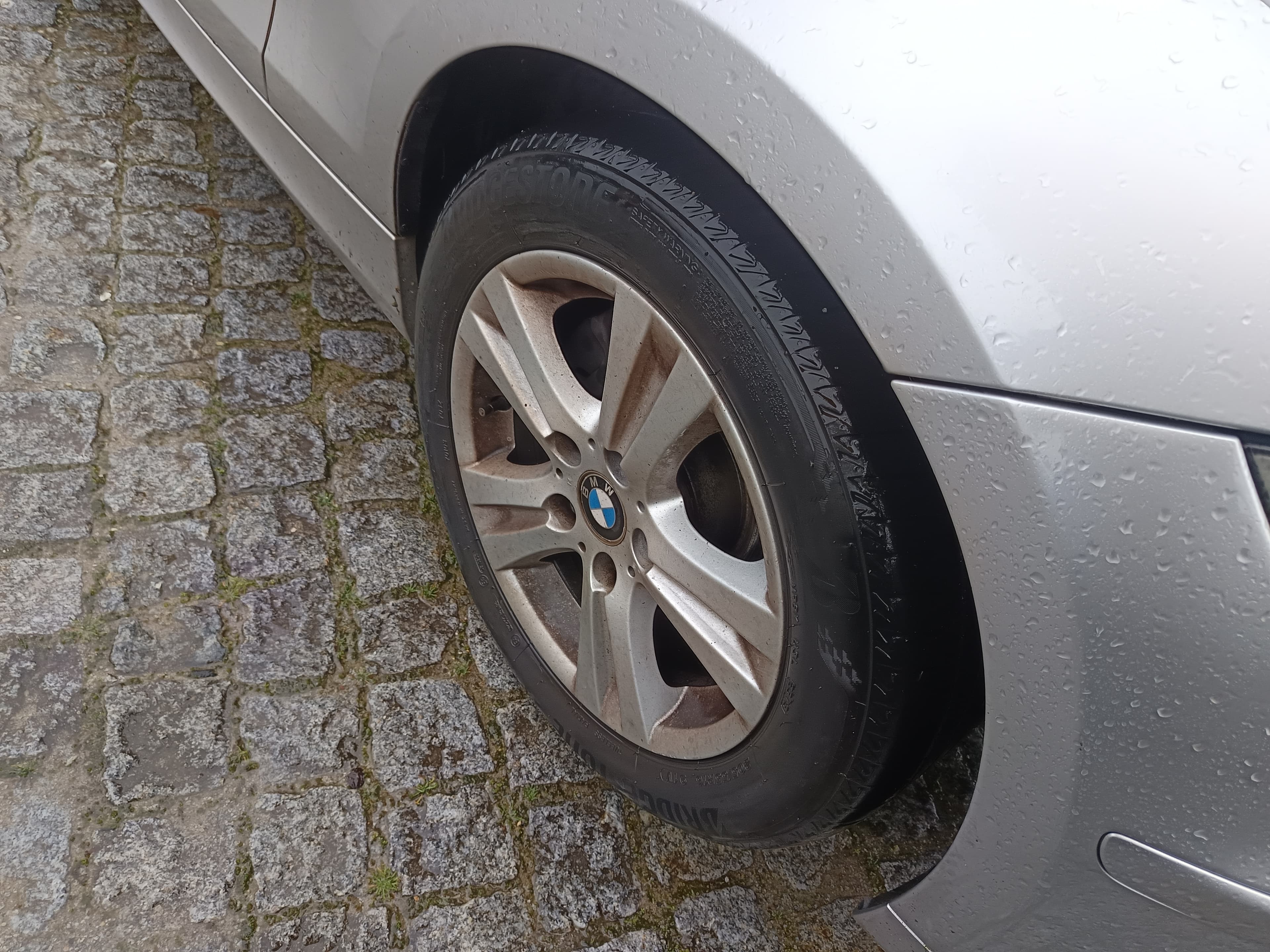 BMW 118d · Ano 2008 — image 15