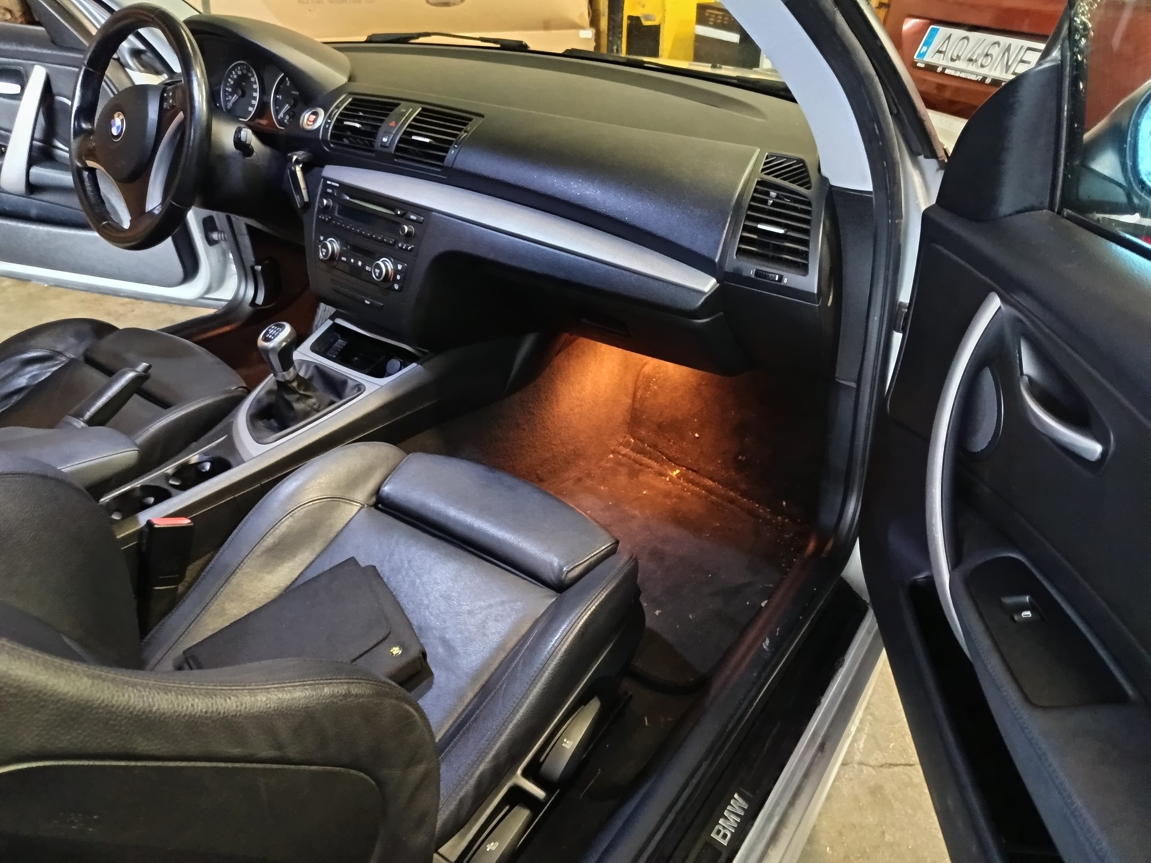 BMW 118d · Ano 2008 — image 27