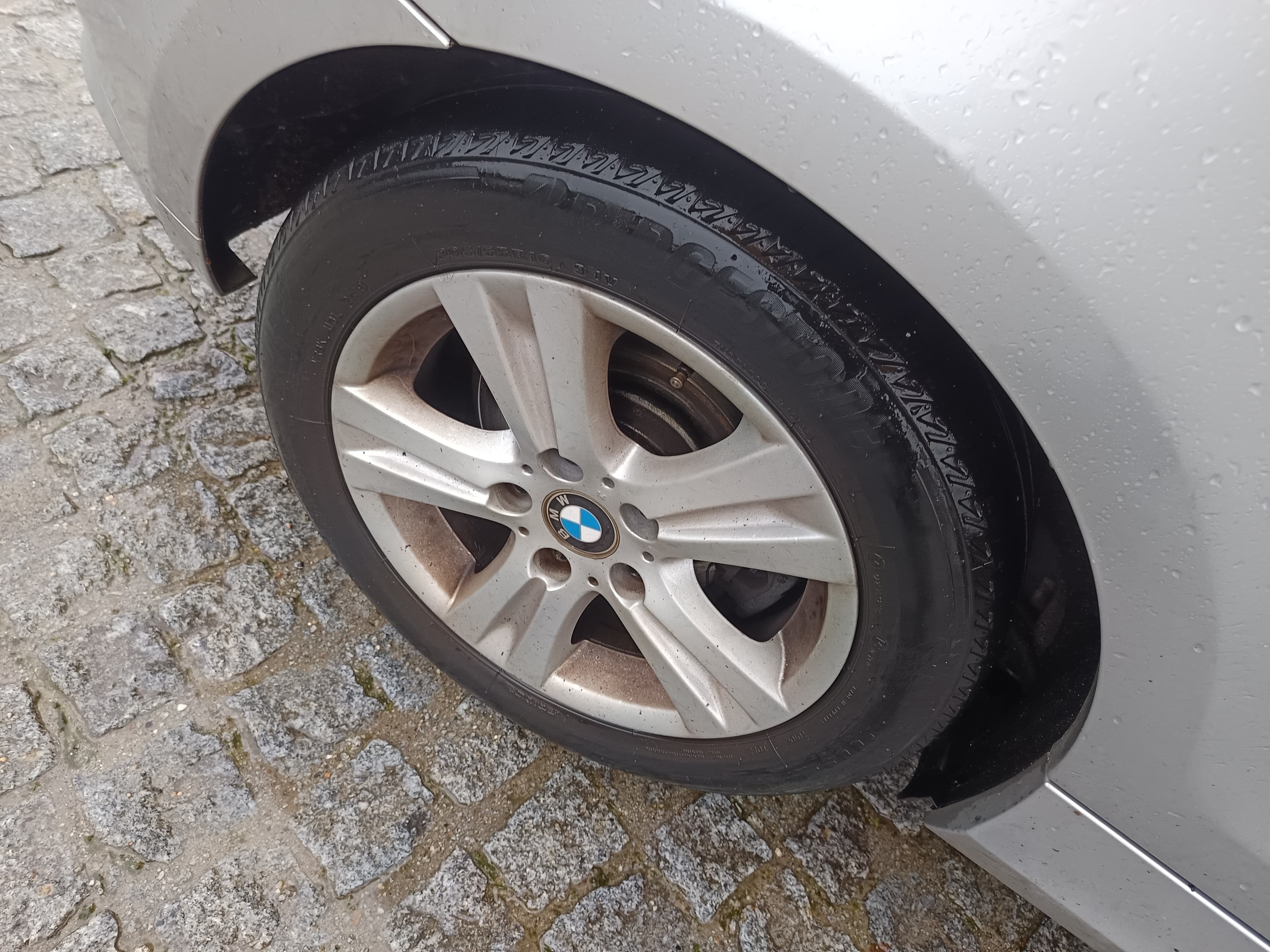 BMW 118d · Ano 2008 — image 16
