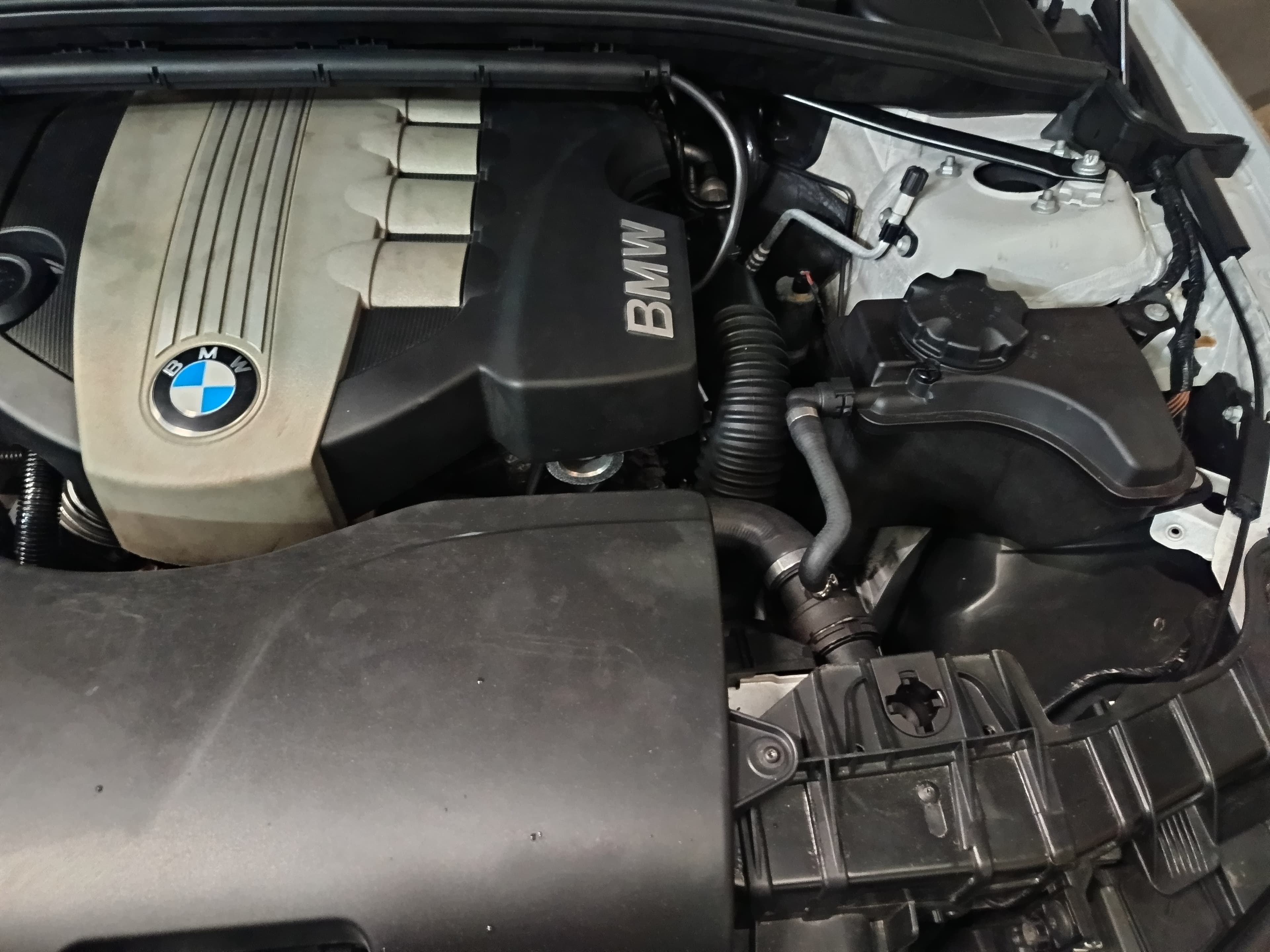 BMW 118d · Ano 2008 — image 12
