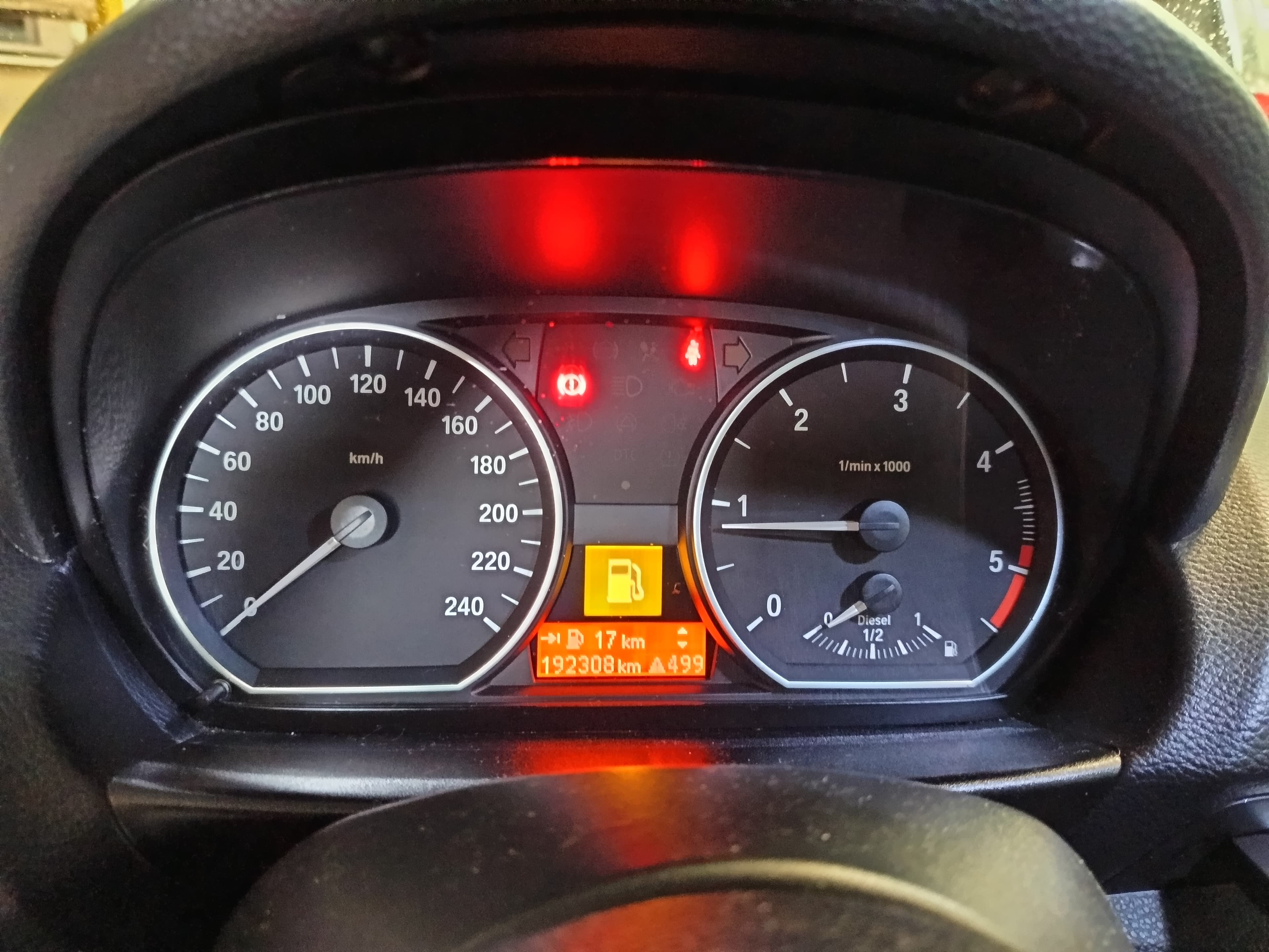 BMW 118d · Ano 2008 — image 22