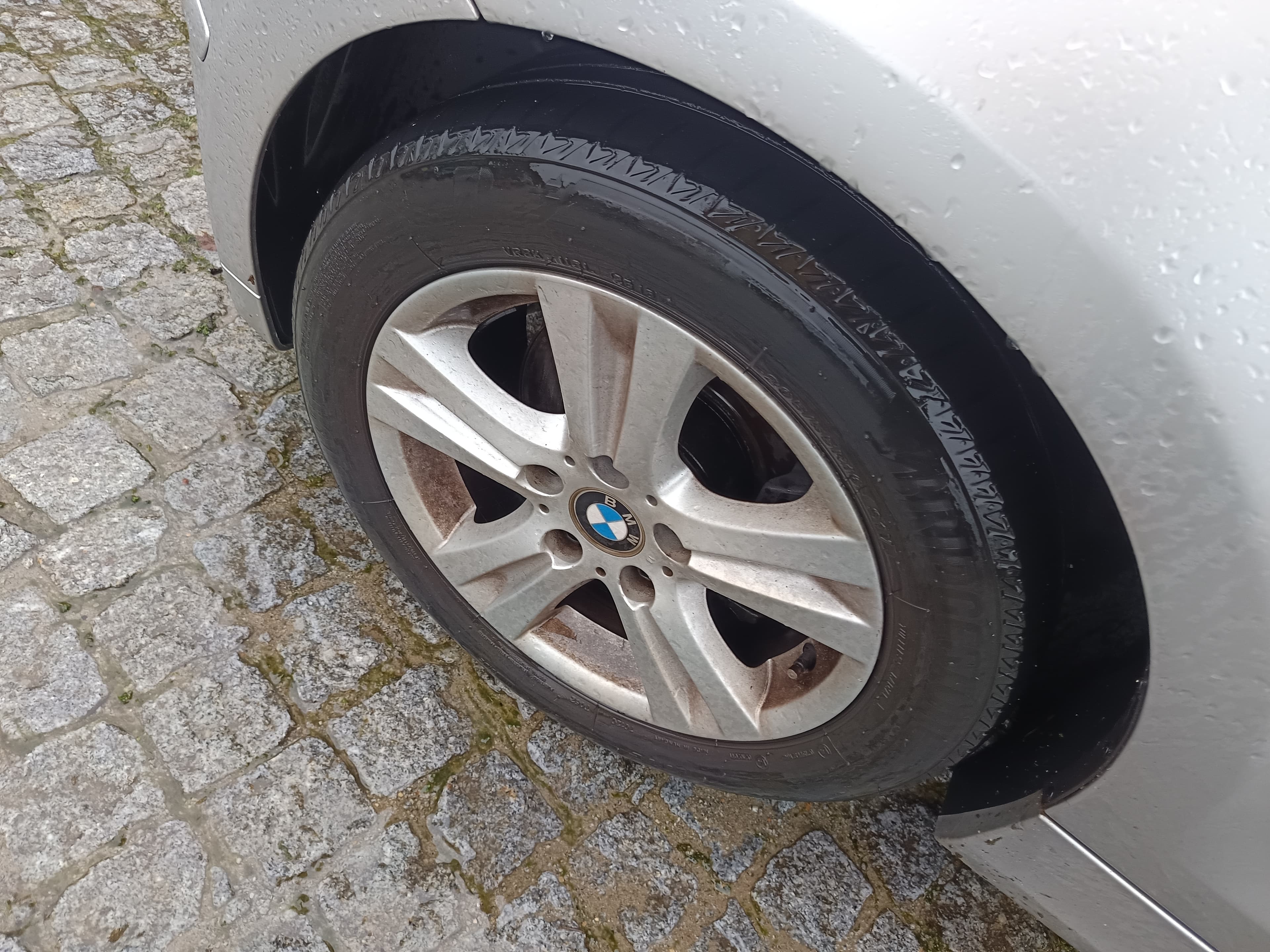 BMW 118d · Ano 2008 — image 14