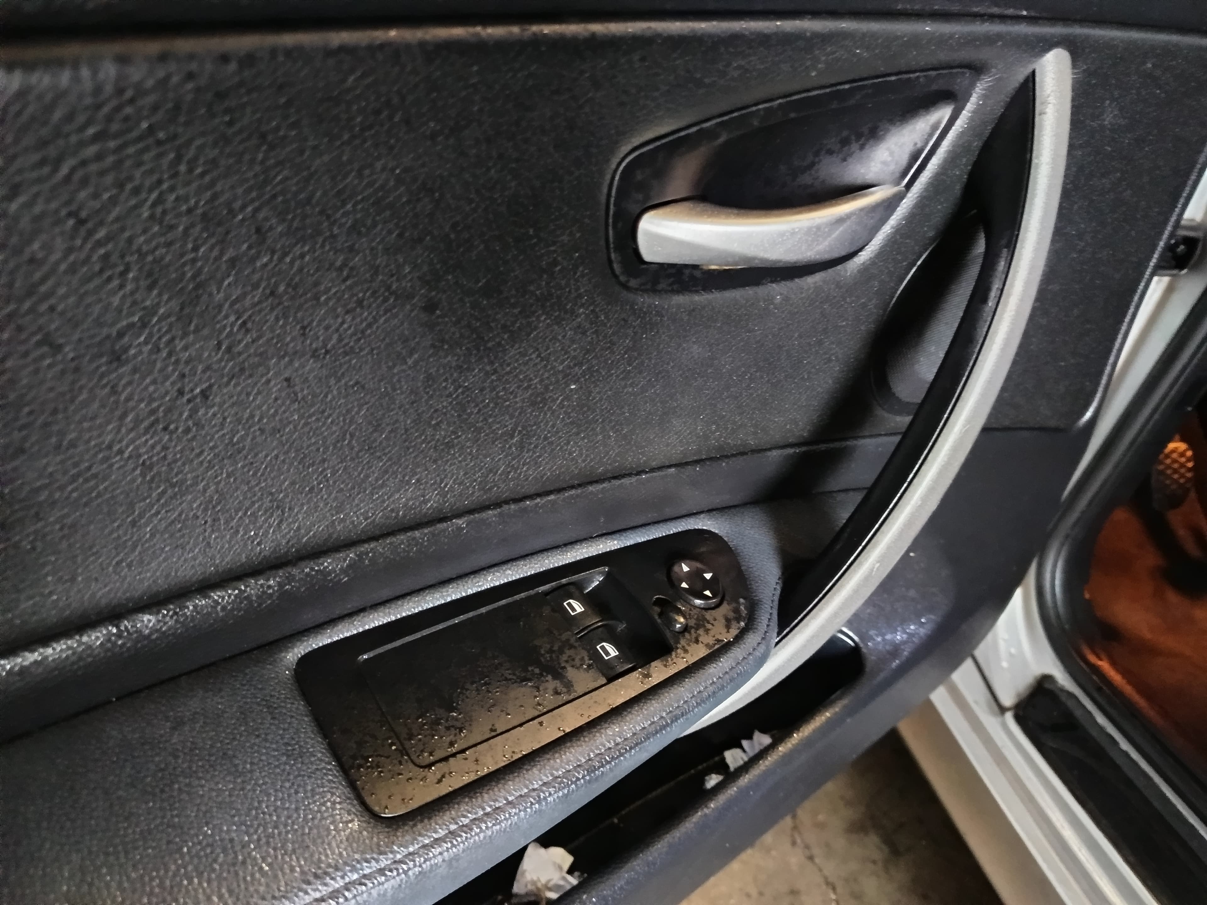 BMW 118d · Ano 2008 — image 34
