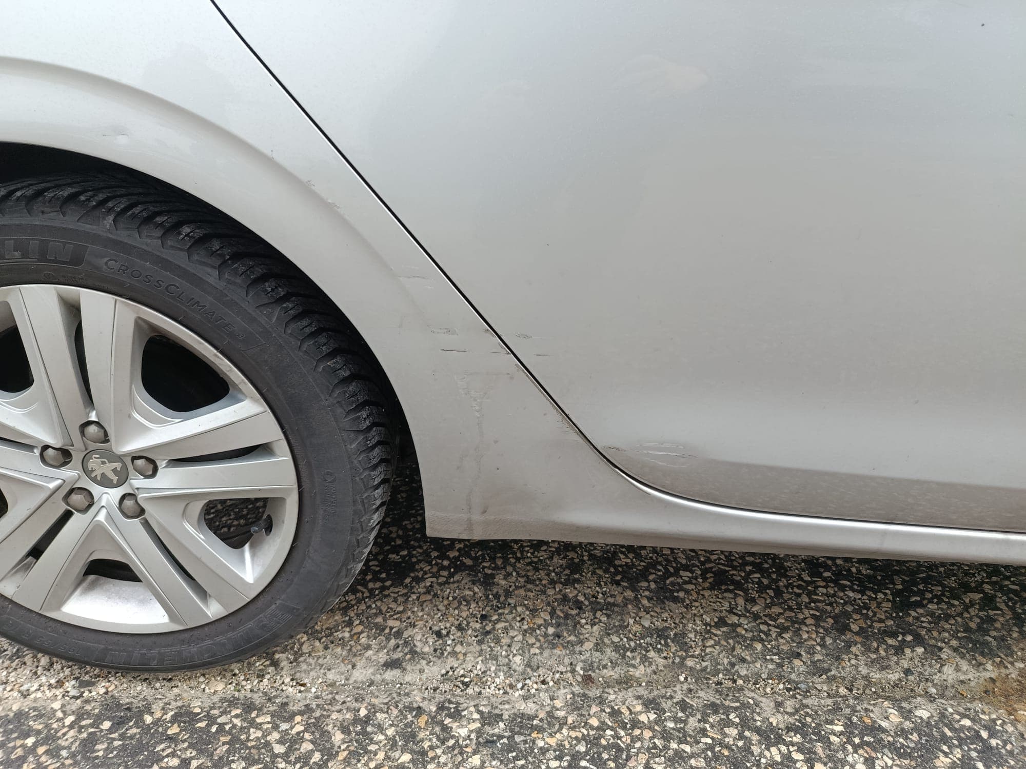 Peugeot 208 · Ano 2017 — image 11