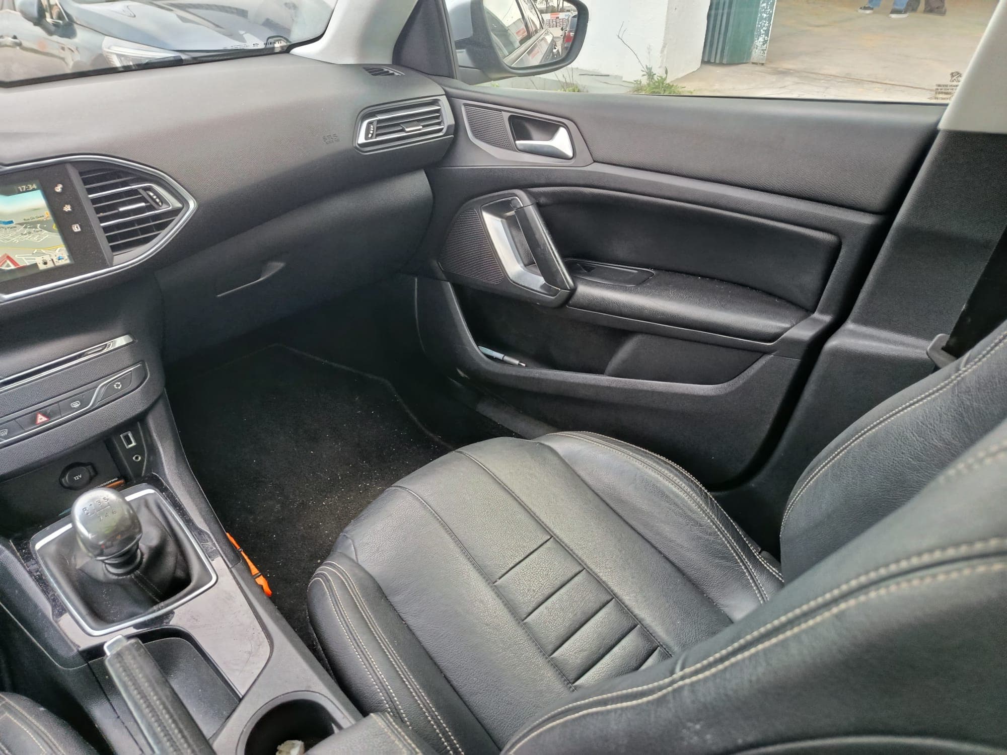 Peugeot 308 SW · Ano 2015 — imagem 20