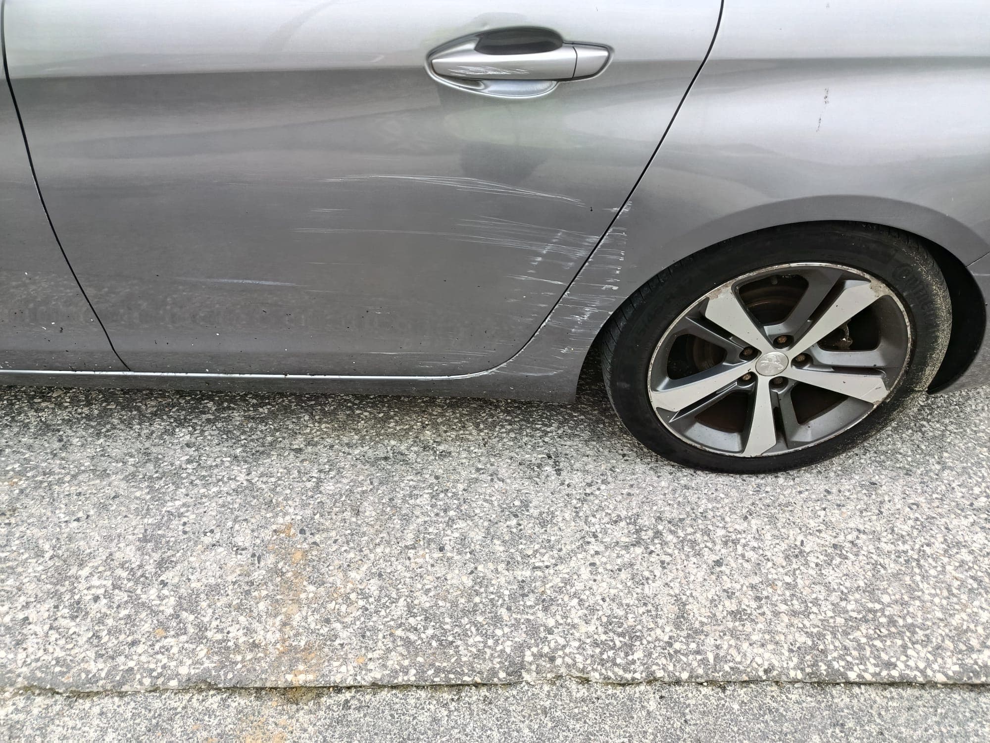 Peugeot 308 SW · Ano 2015 — imagem 11