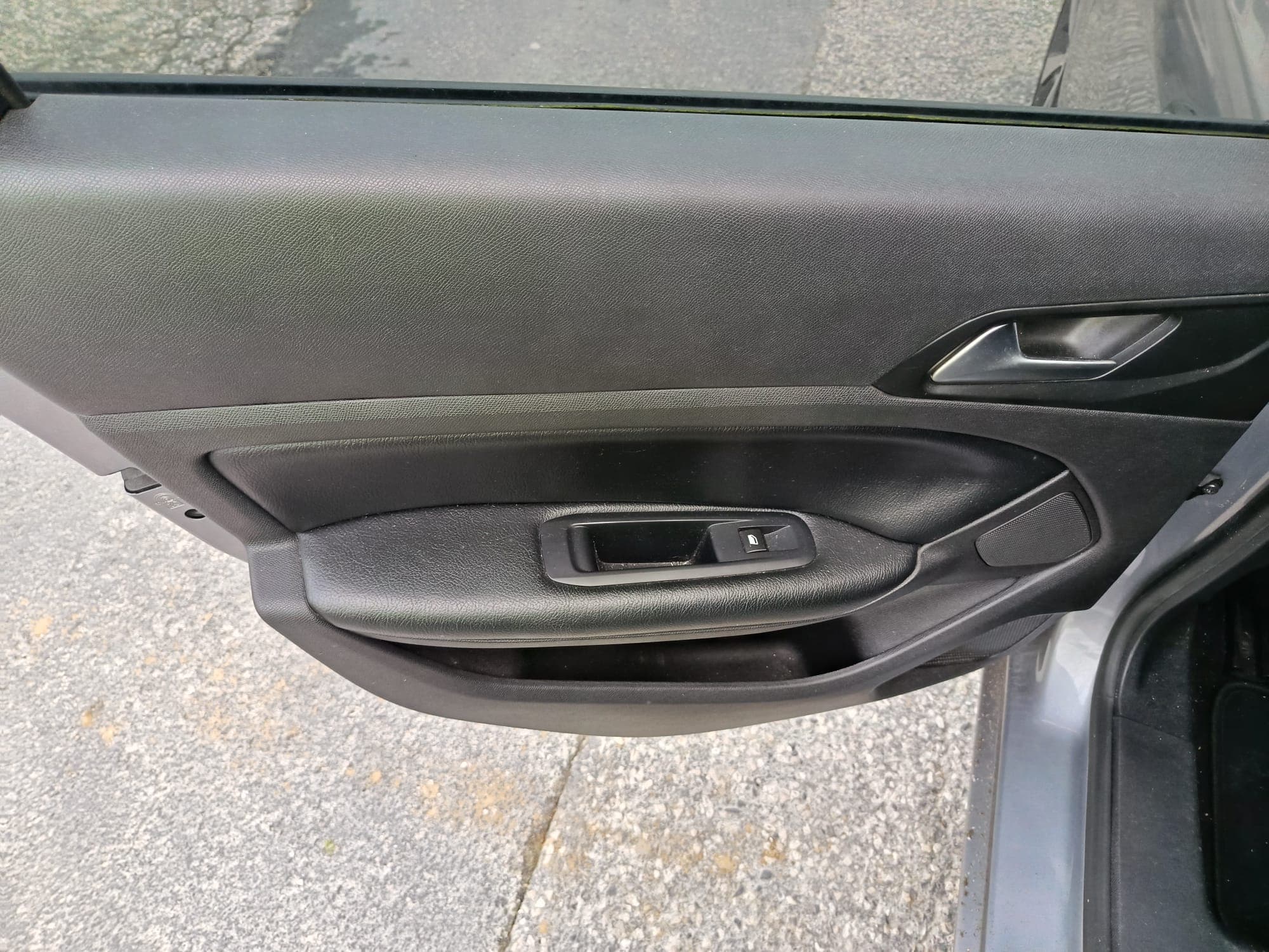 Peugeot 308 SW · Ano 2015 — imagem 19