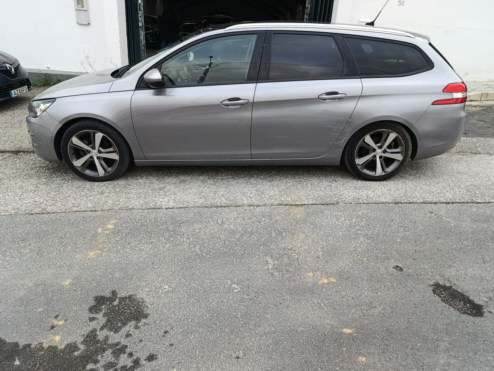 Peugeot 308 SW · Ano 2015 — imagem 7