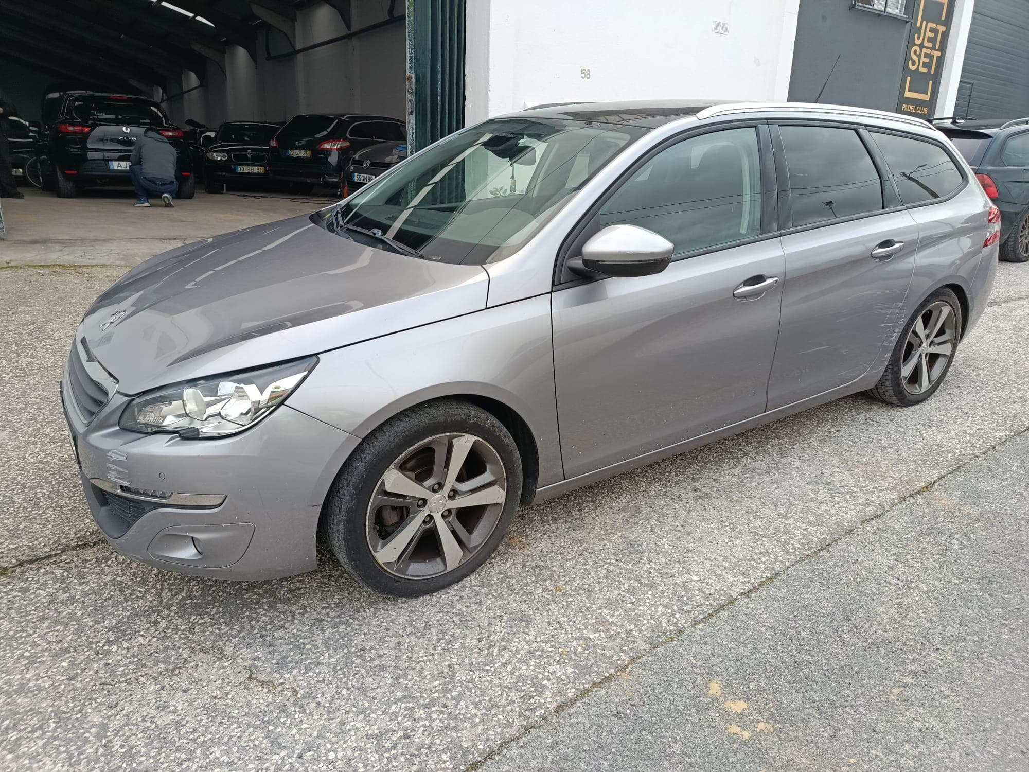 Peugeot 308 SW · Ano 2015 — imagem 1