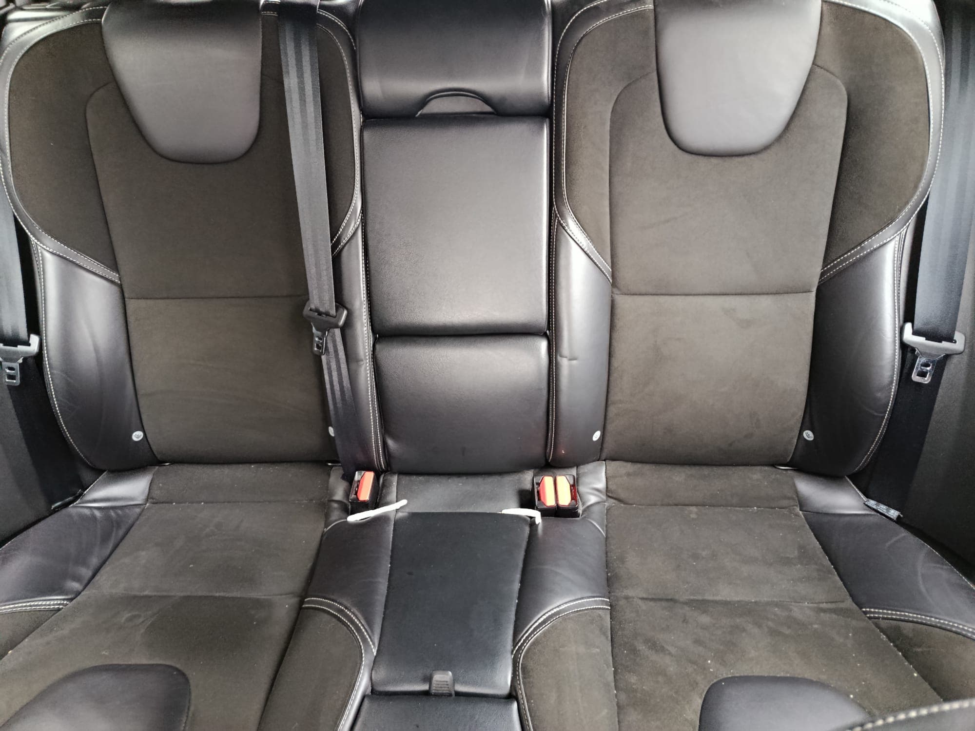 Volvo V40 · Ano 2015 — imagen 13