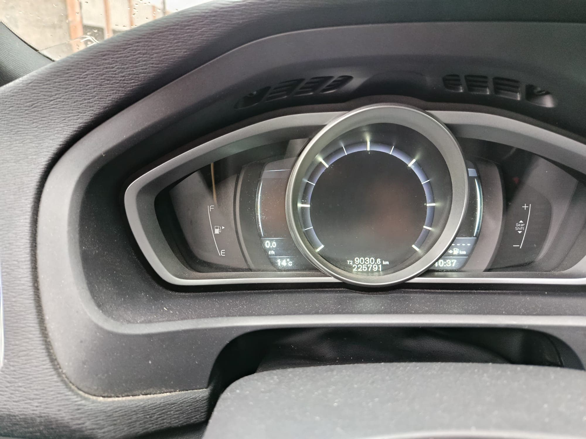 Volvo V40 · Ano 2015 — imagen 11