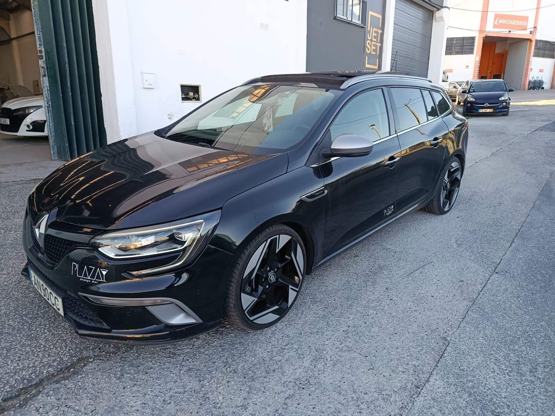Renault Mégane · Ano 2018 — imagem 3
