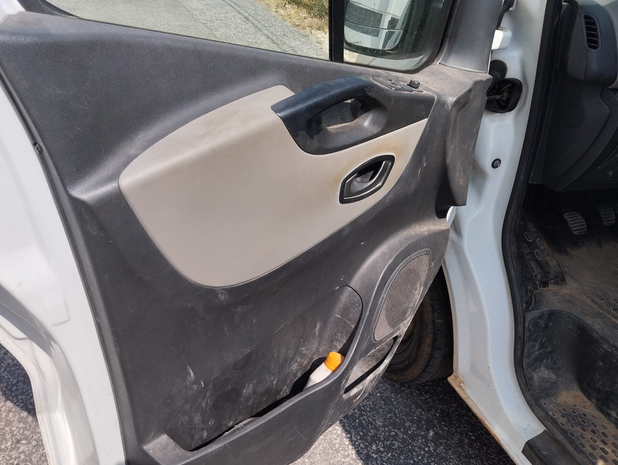 Renault Trafic · Ano 2016 — imagen 24
