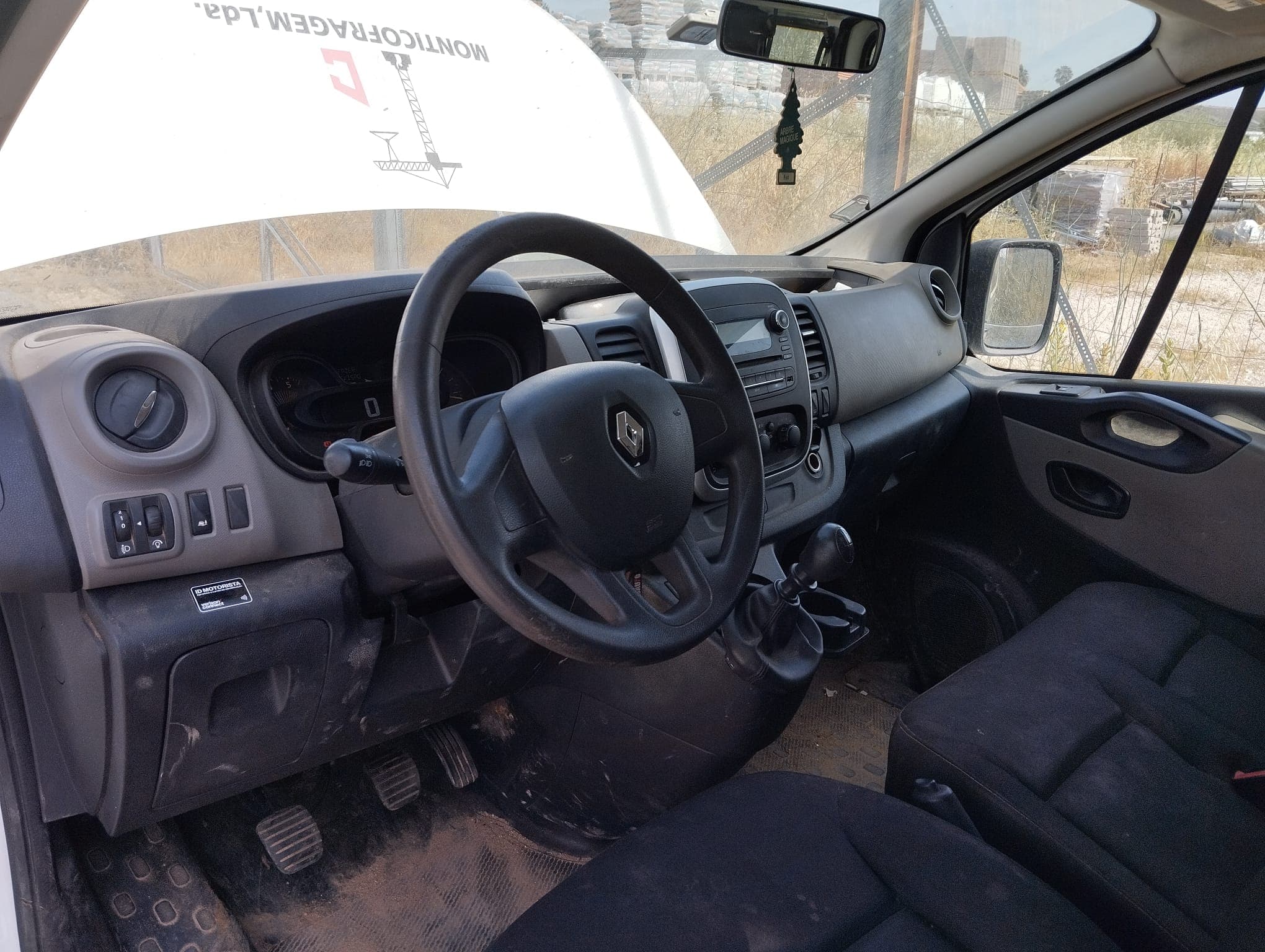 Renault Trafic · Ano 2016 — imagen 21