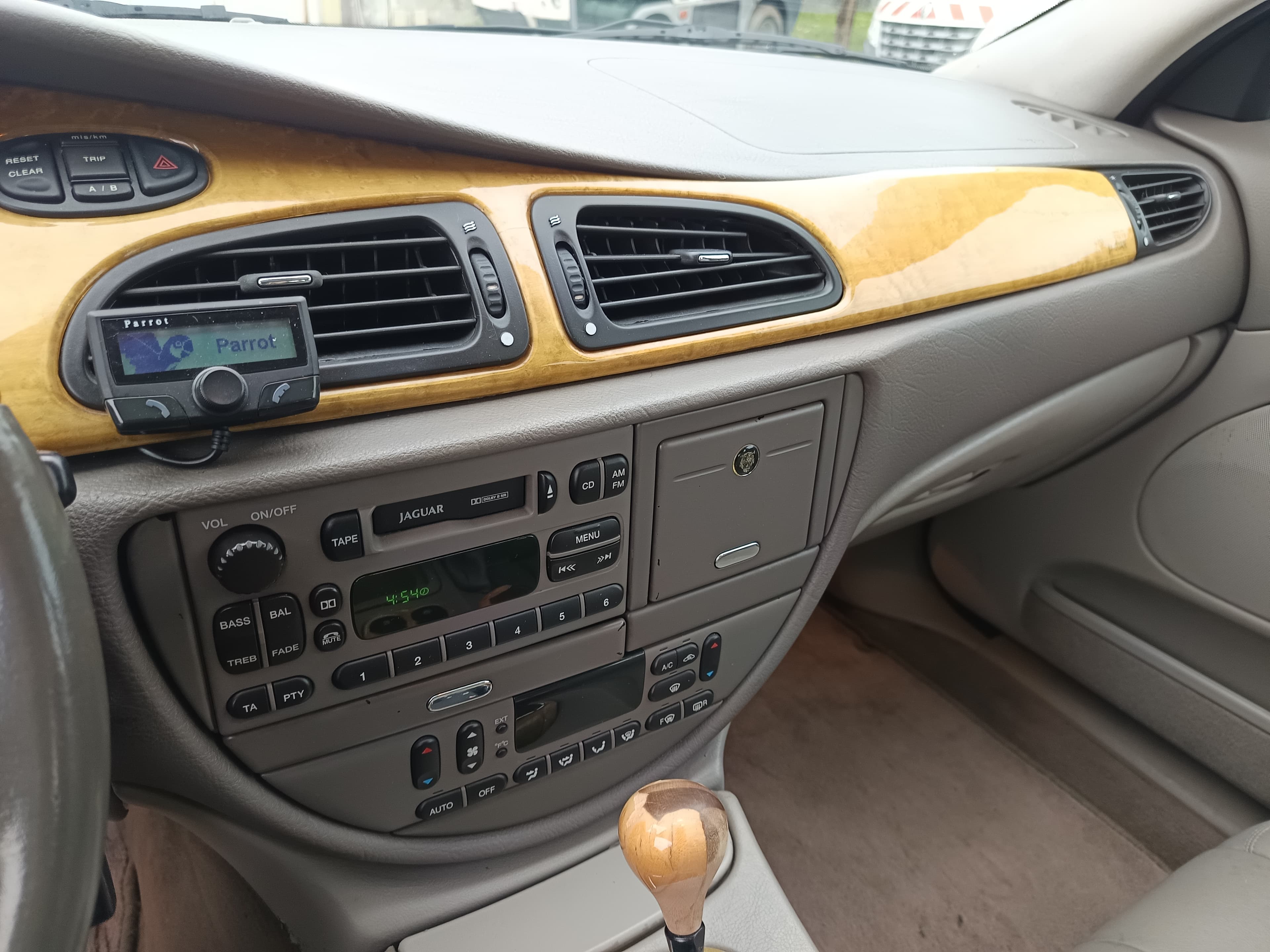 Jaguar V8 · Ano 2001 — imagem 34