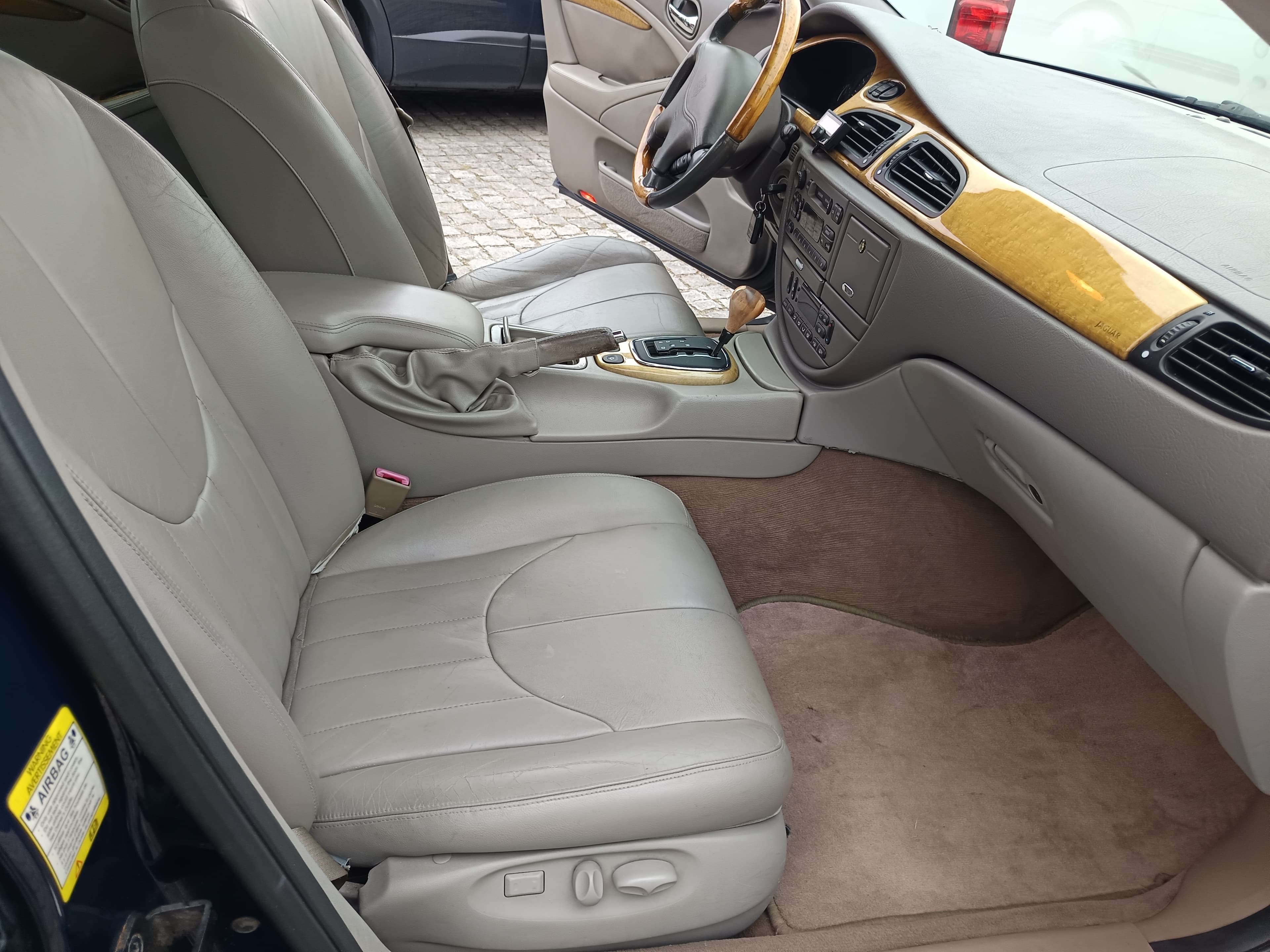 Jaguar V8 · Ano 2001 — imagem 24