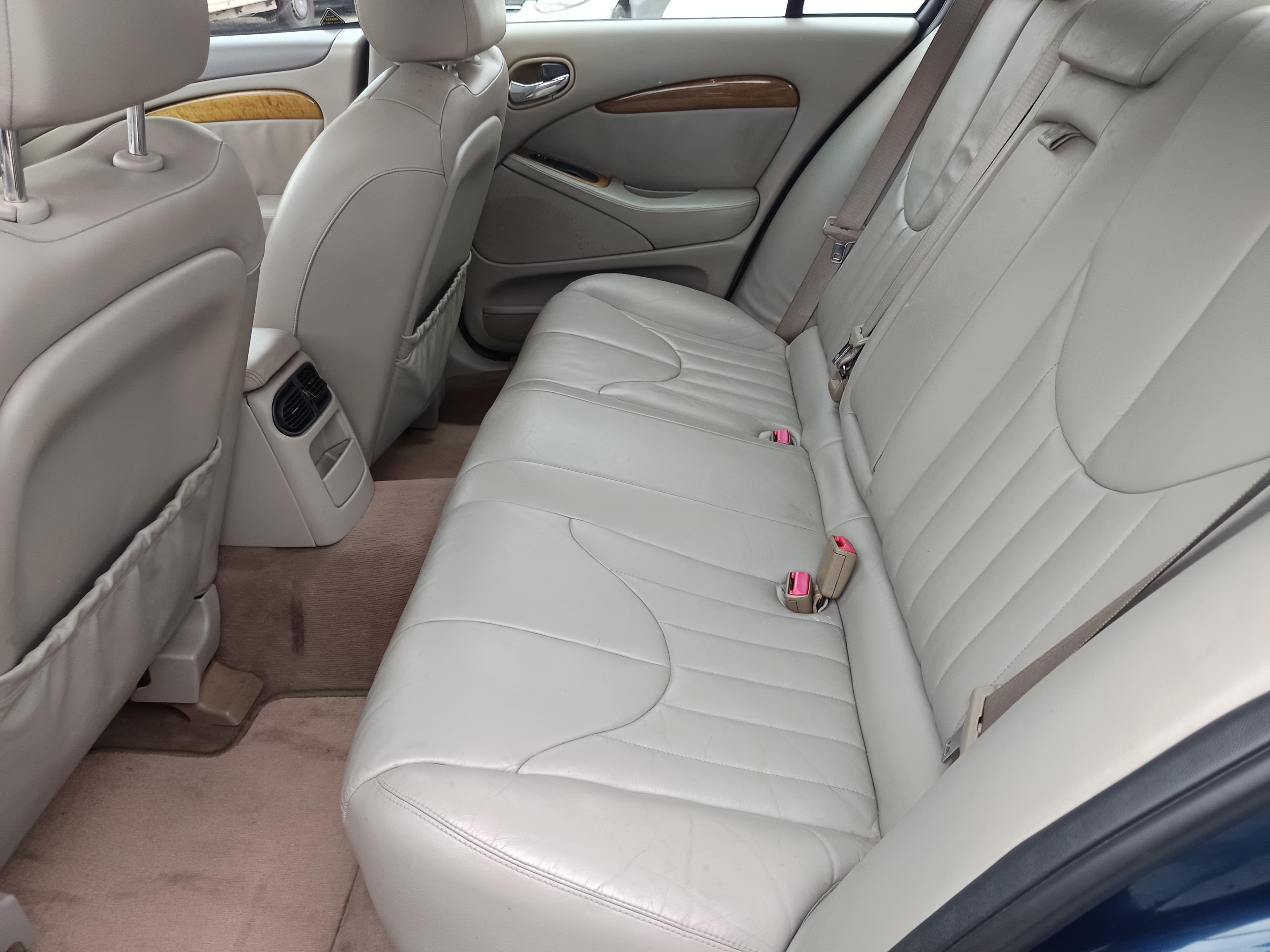 Jaguar V8 · Ano 2001 — imagem 27