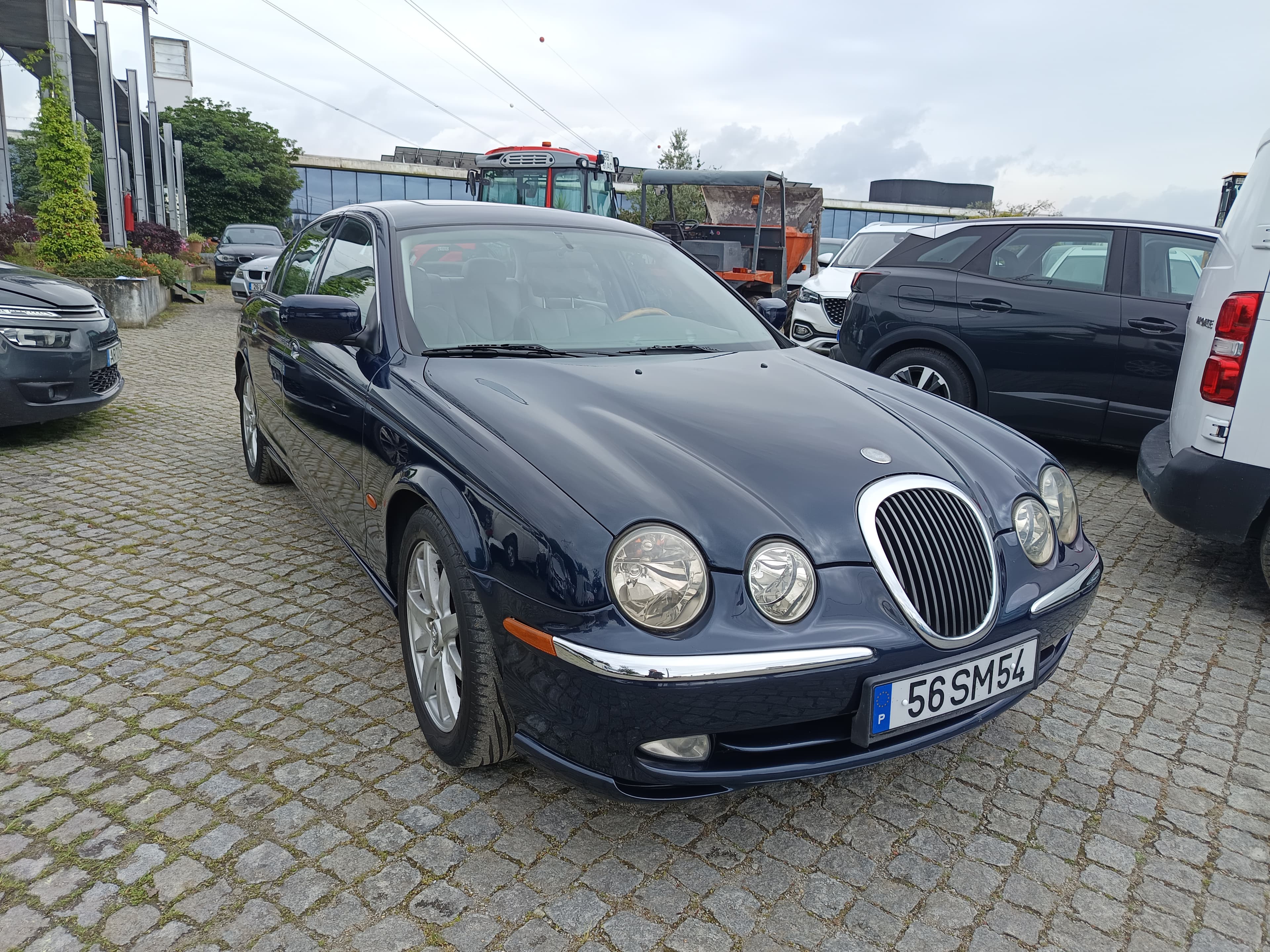 Jaguar V8 · Ano 2001 — imagem 3