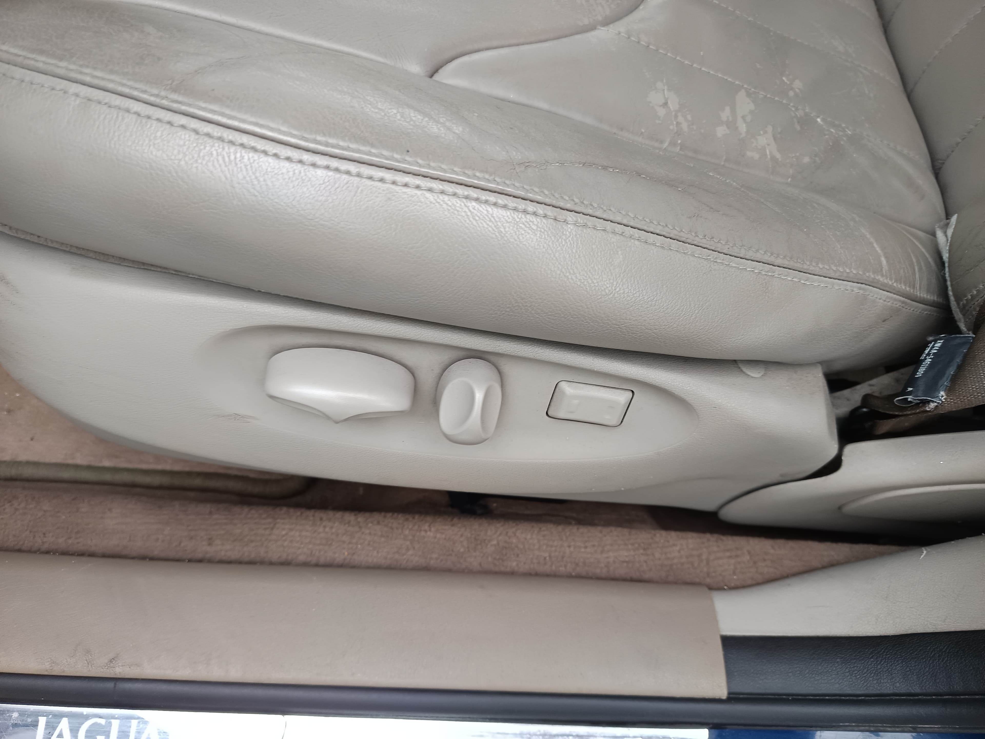 Jaguar V8 · Ano 2001 — imagem 31