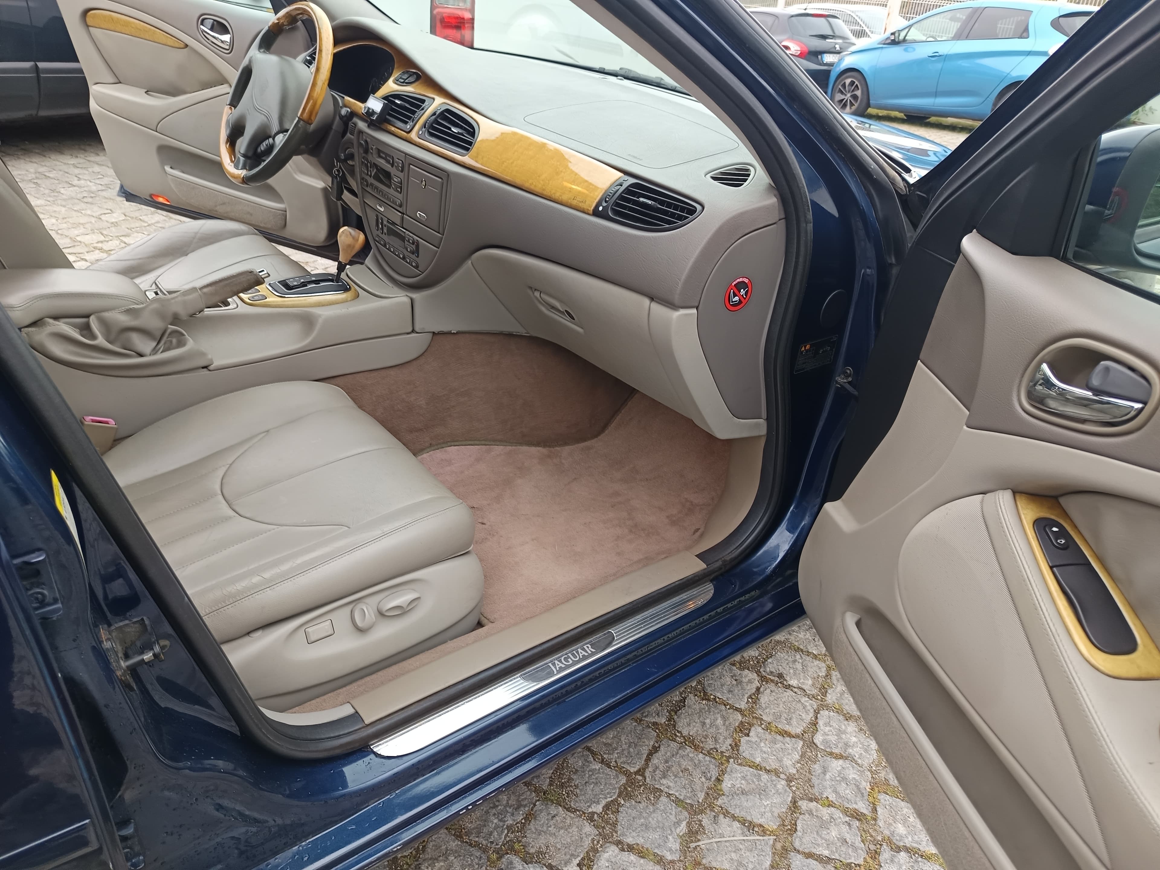 Jaguar V8 · Ano 2001 — imagem 22
