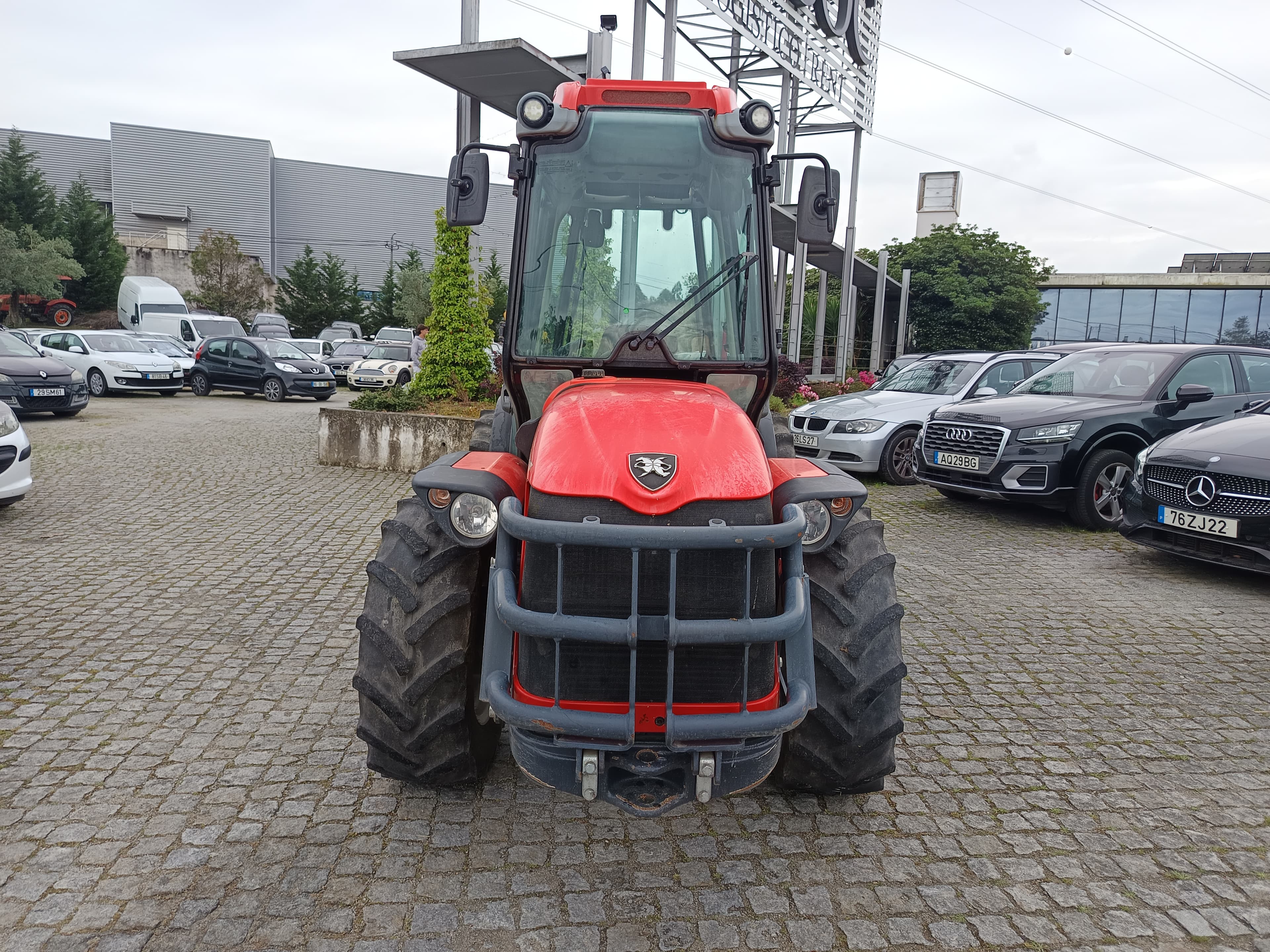 Trator Agrícola Antonio Carraro TRG 8900 R · Ano 2023 — imagem 2