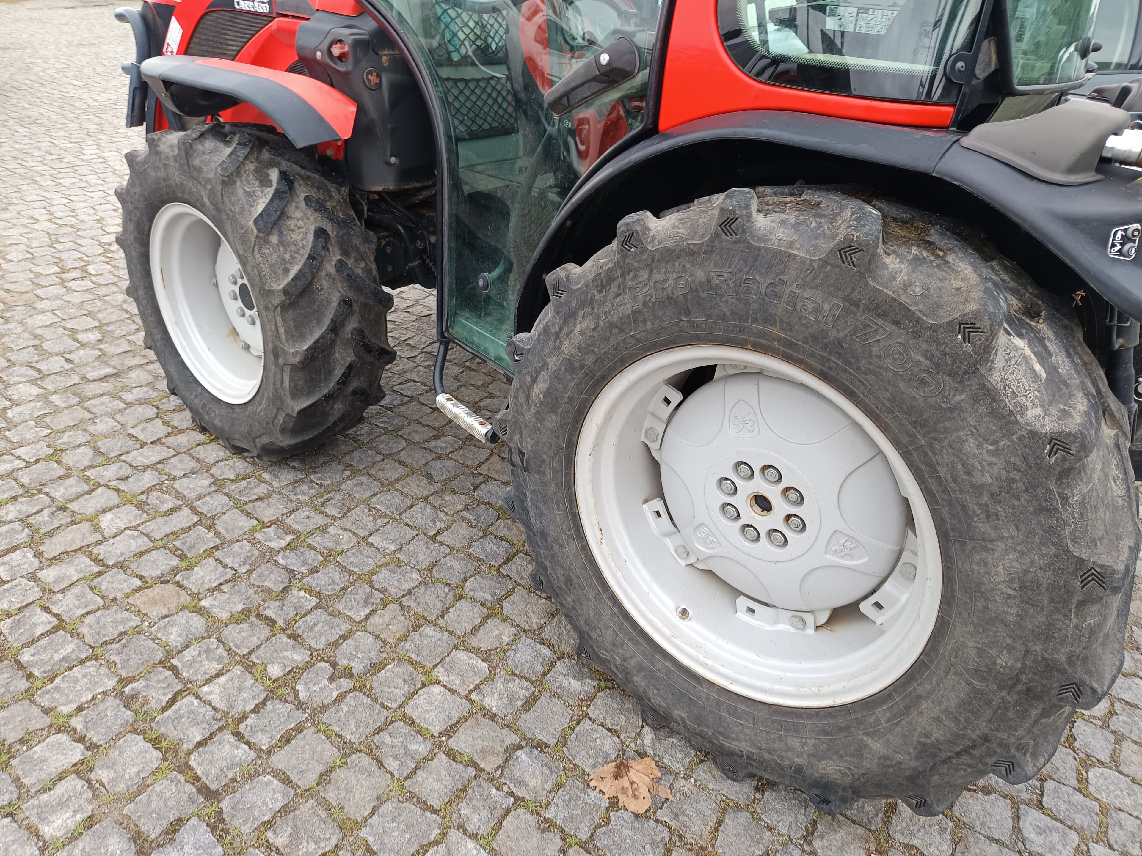 Trator Agrícola Antonio Carraro TRG 8900 R · Ano 2023 — imagem 9