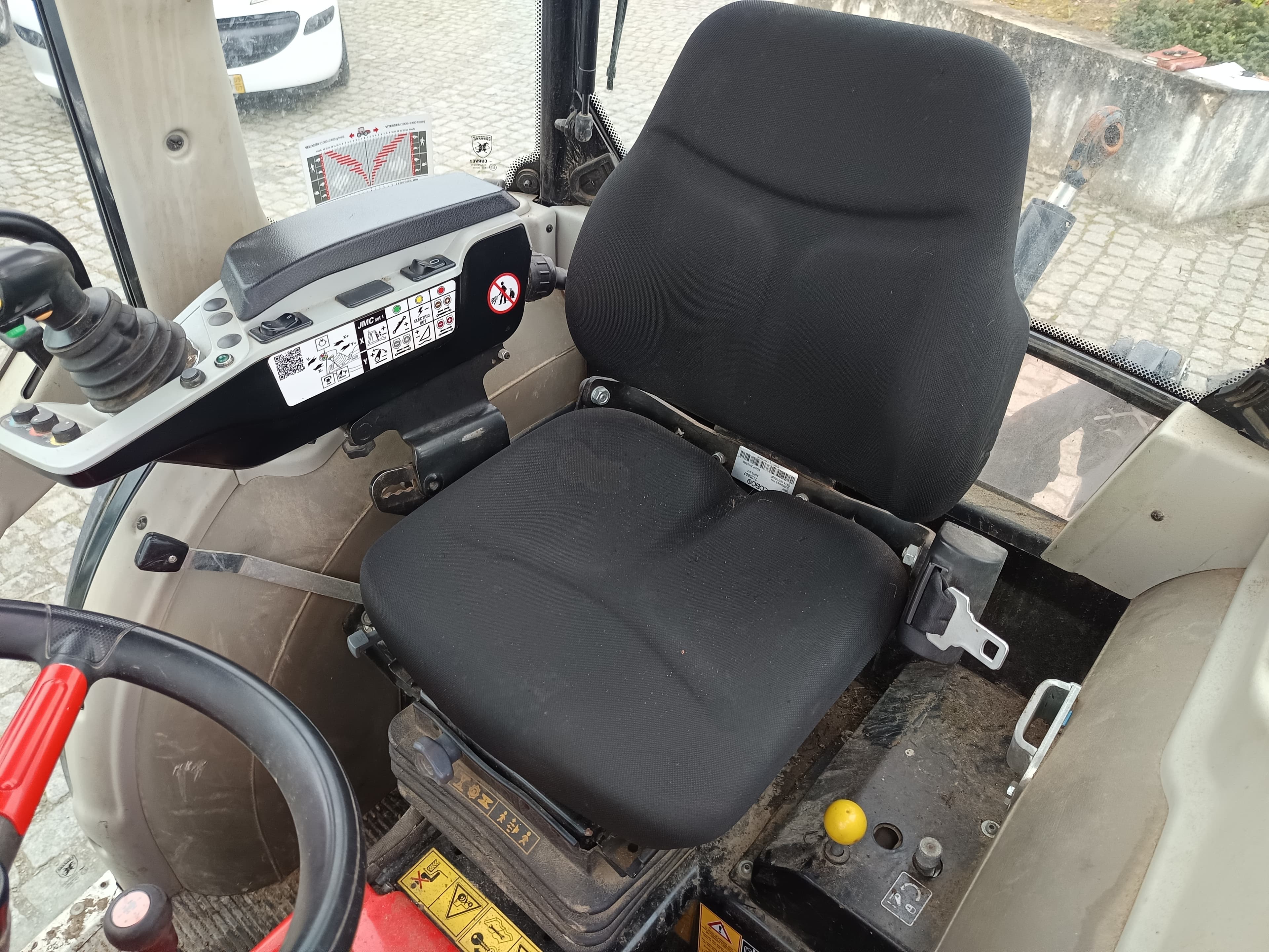 Trator Agrícola Antonio Carraro TRG 8900 R · Ano 2023 — imagem 13
