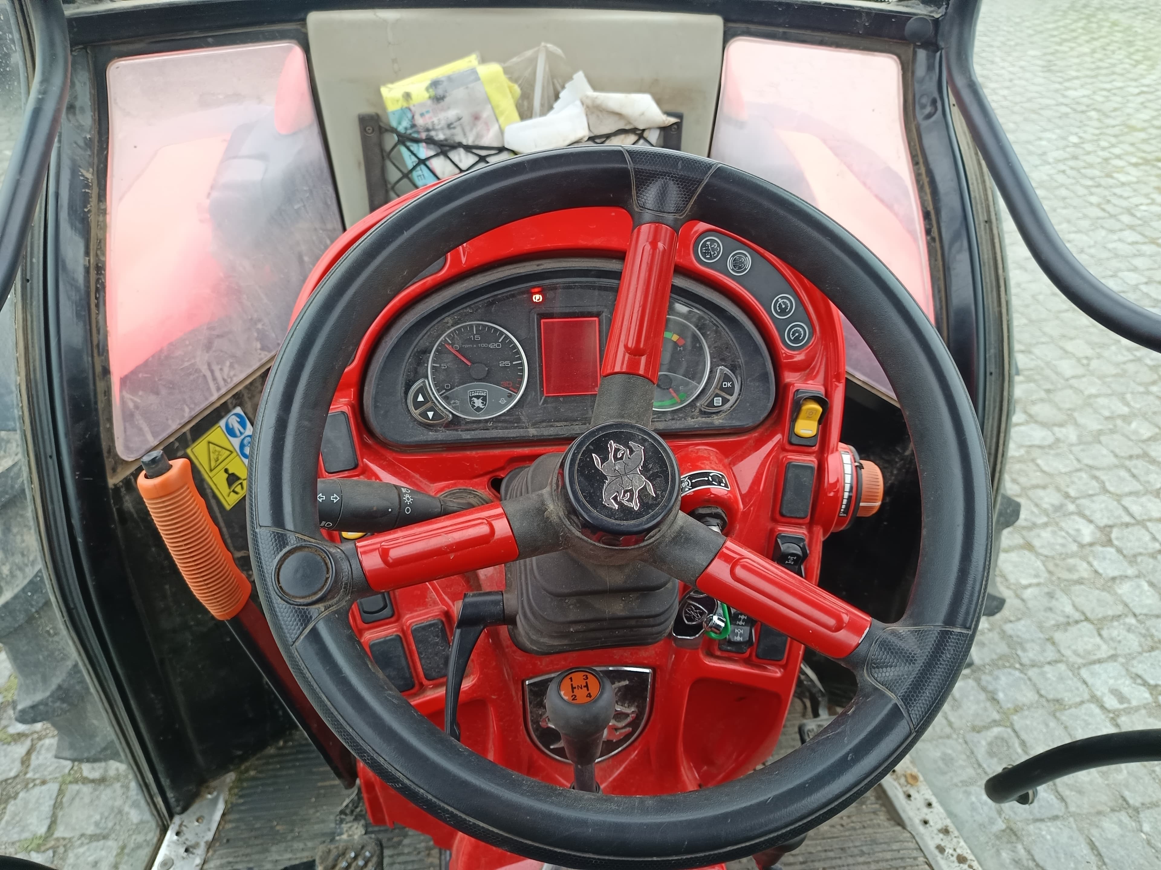 Trator Agrícola Antonio Carraro TRG 8900 R · Ano 2023 — imagem 14