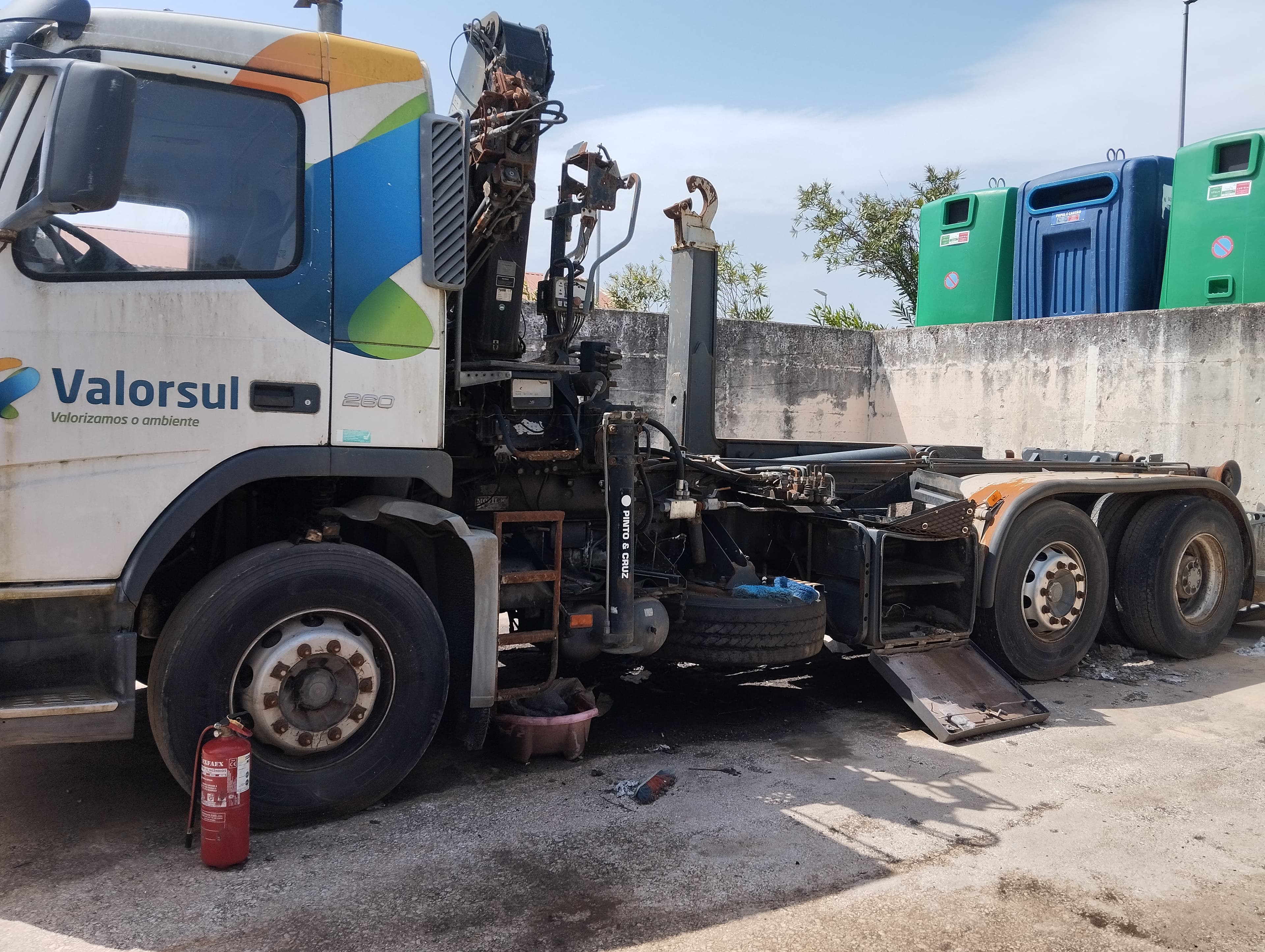 Volvo FM9-56 (6X2) Liehi Pusher — imagen 4