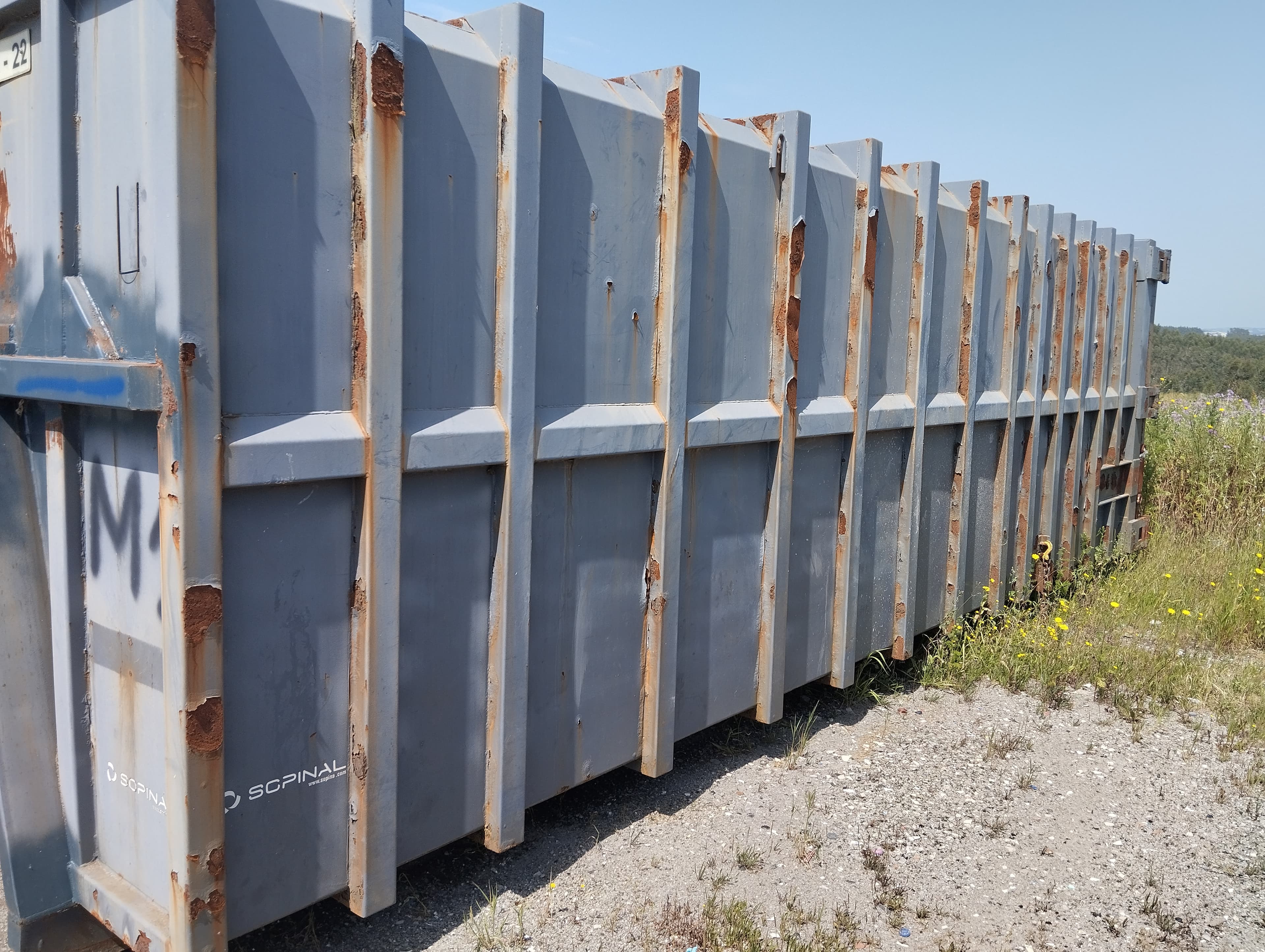 Contentor fechado — image 7