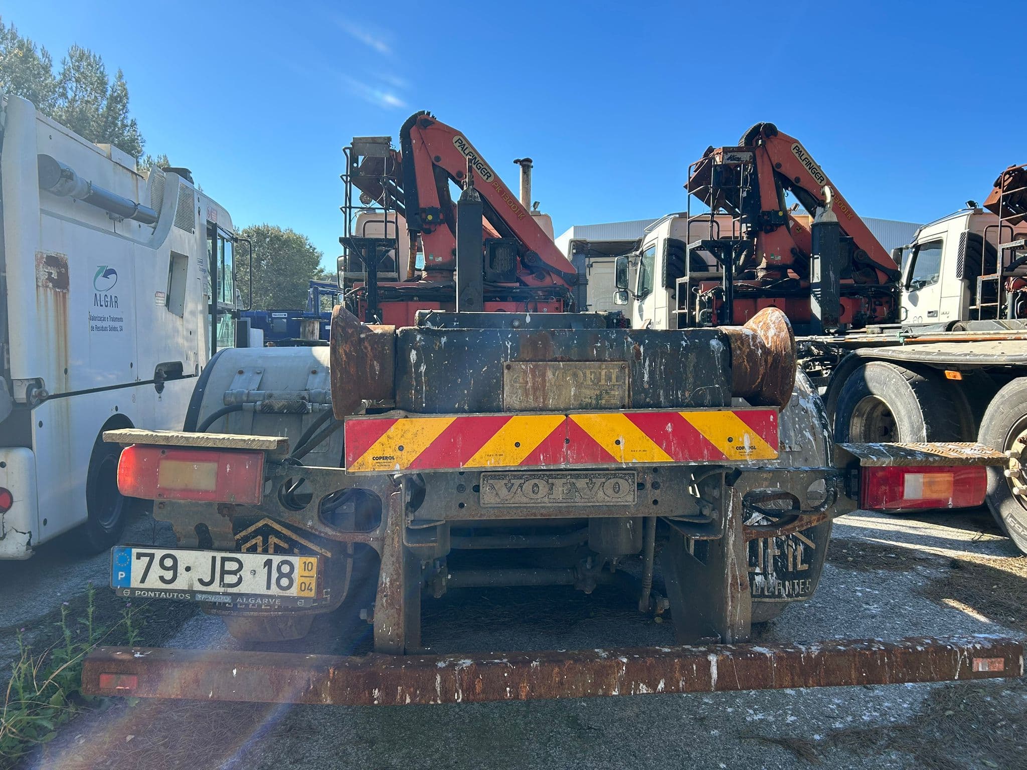 Volvo — image 2