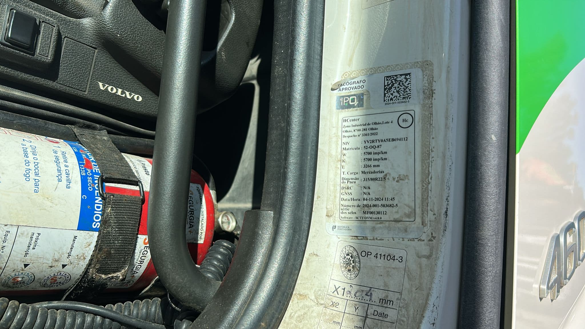 Volvo — image 5