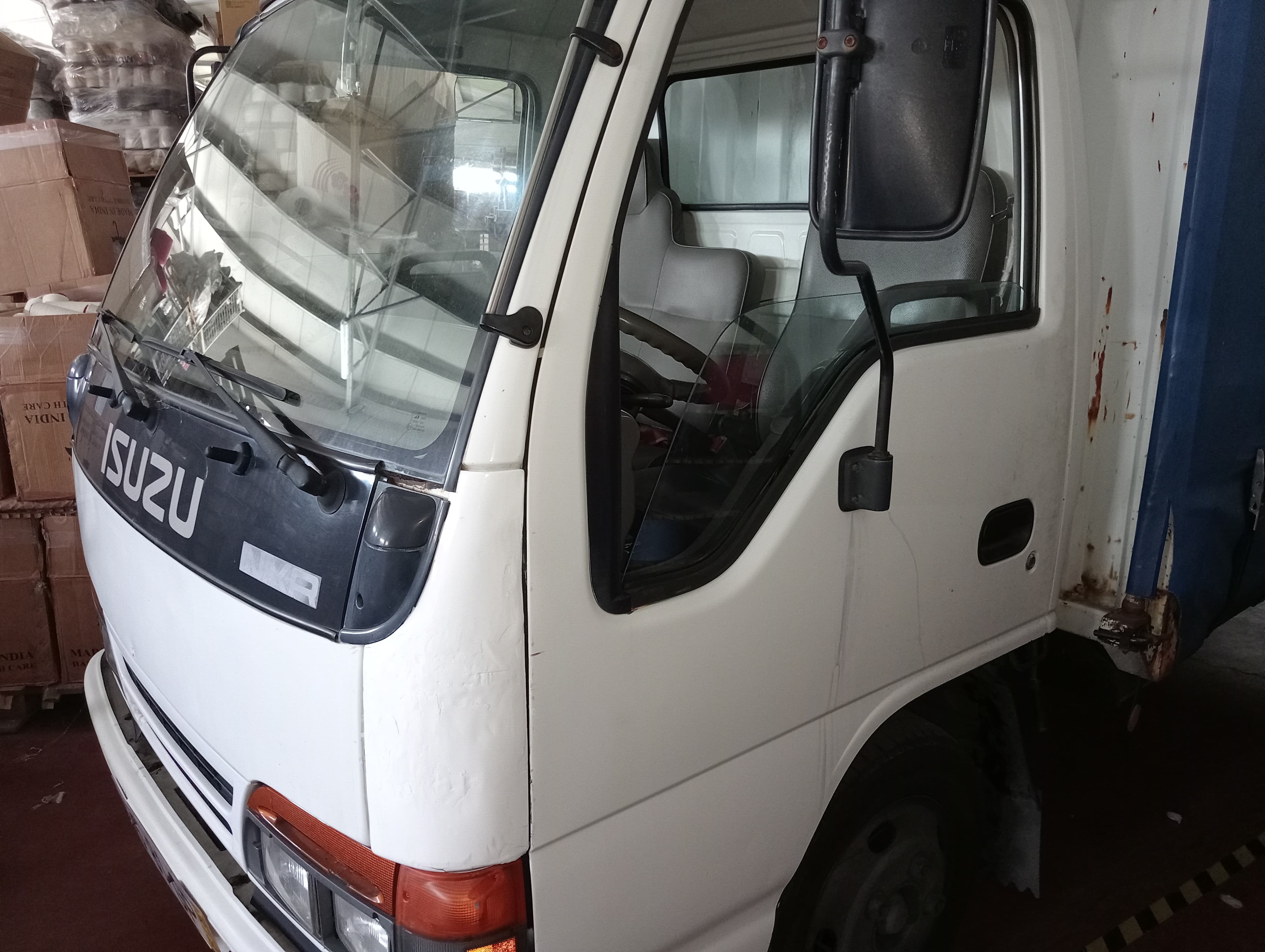 Isuzu NKR · Ano 1996 — imagen 3