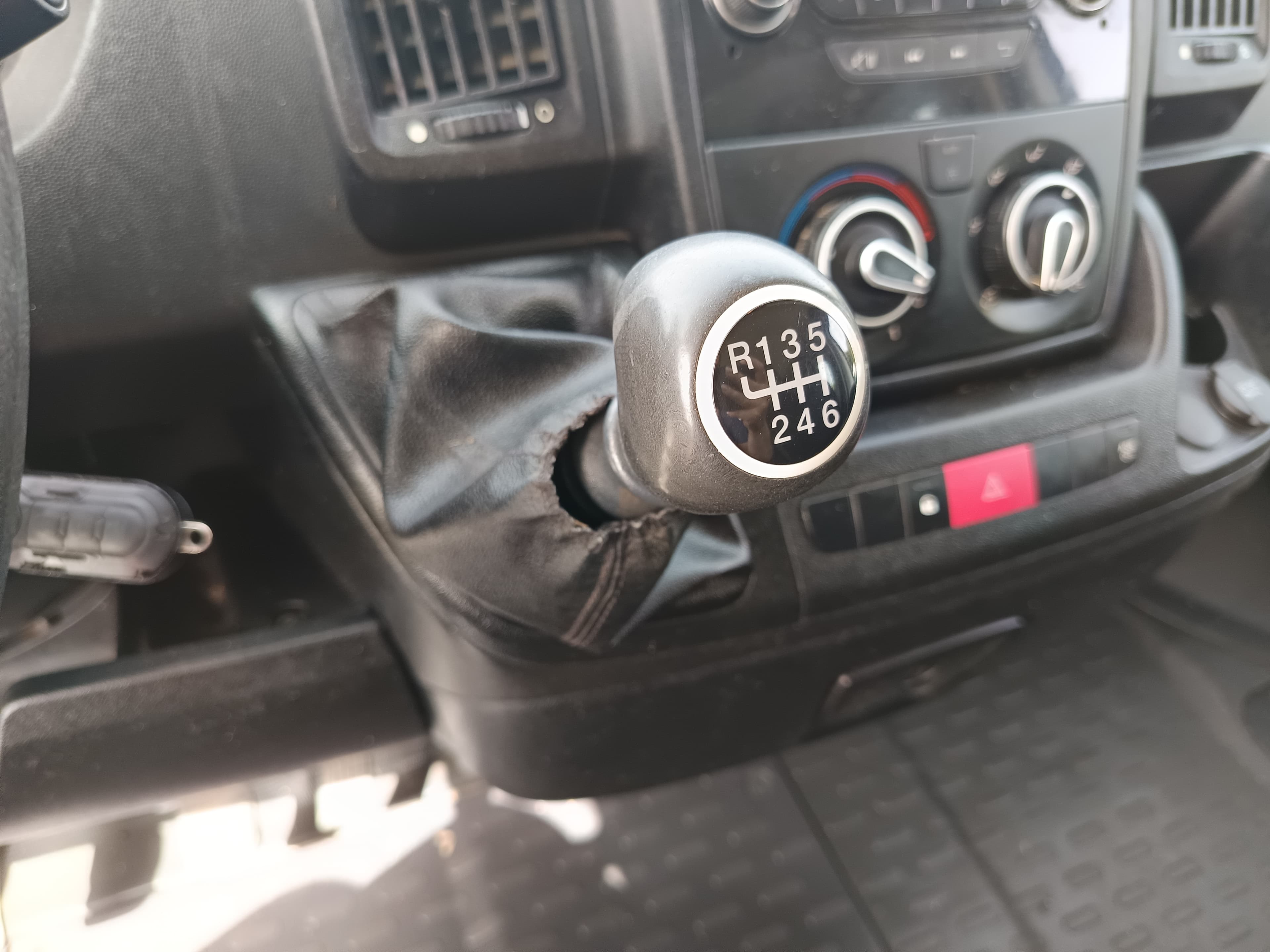 Peugeot Boxer · Ano 2018 — imagen 36