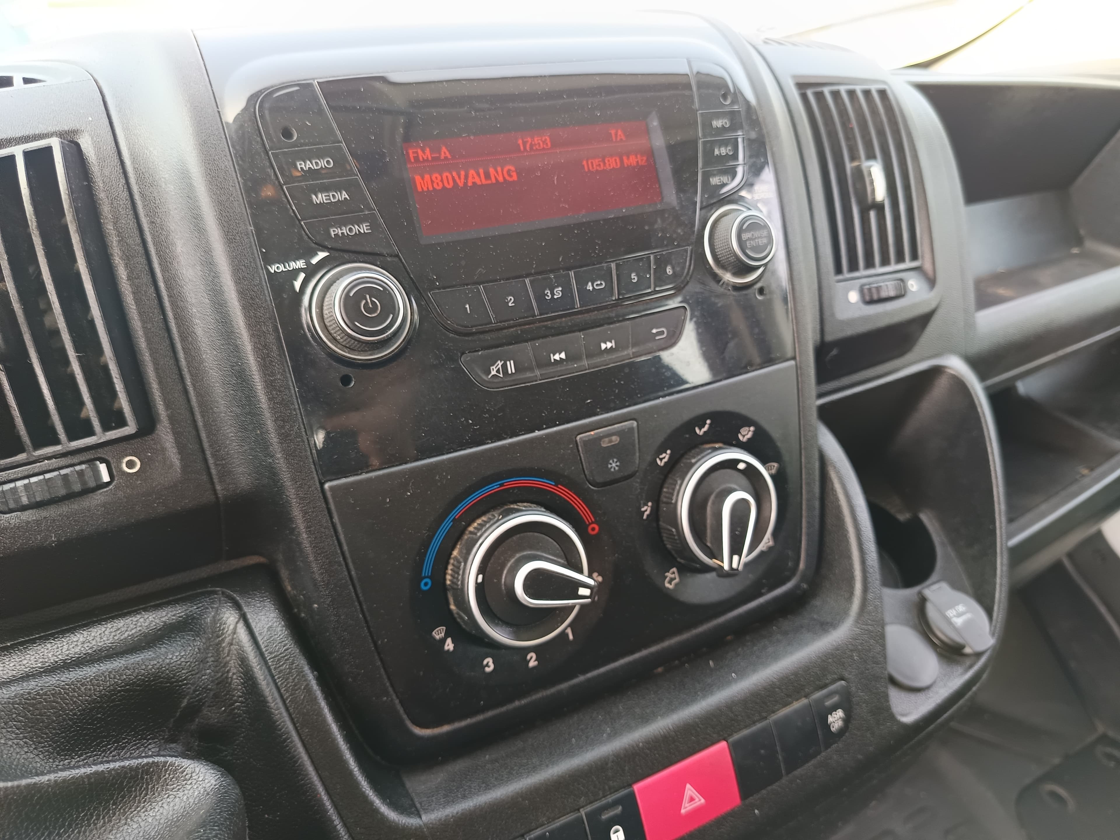 Peugeot Boxer · Ano 2018 — imagen 35