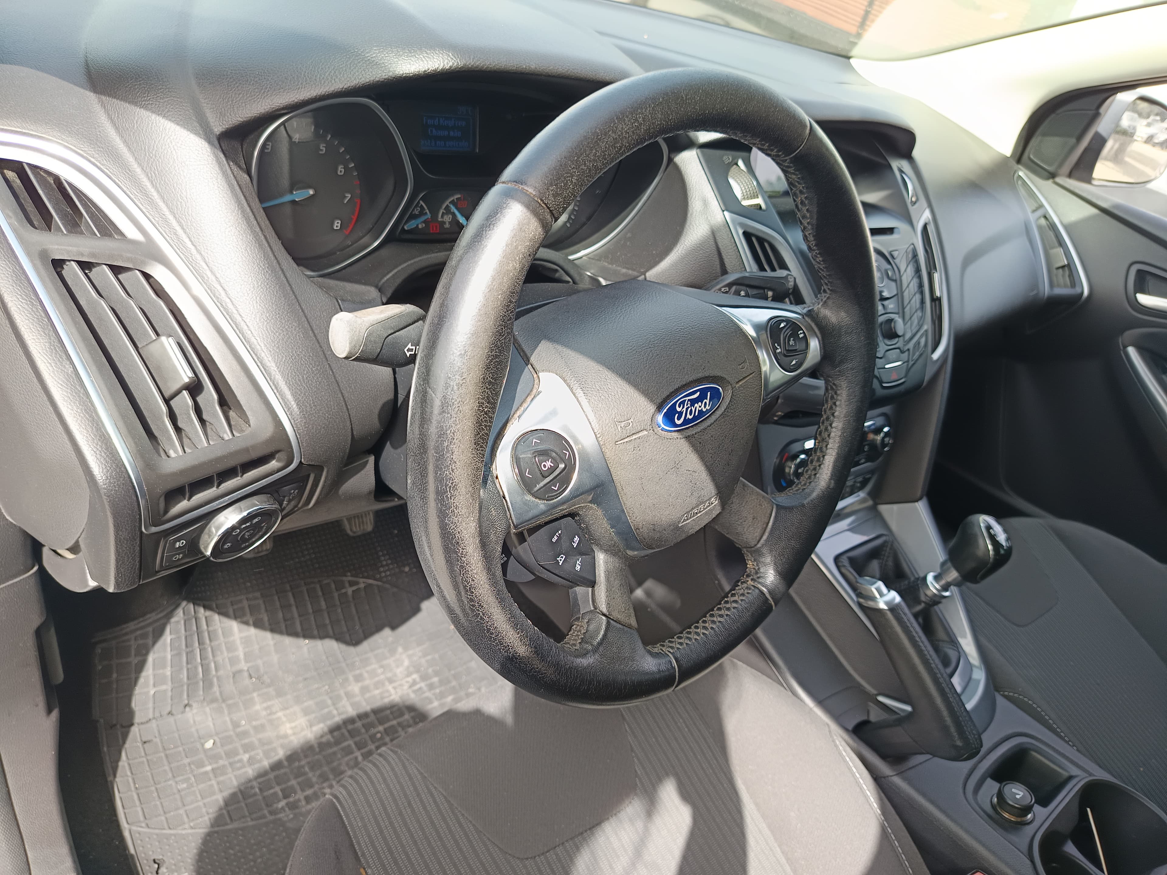 Ford Focus · Ano 2013 — image 18