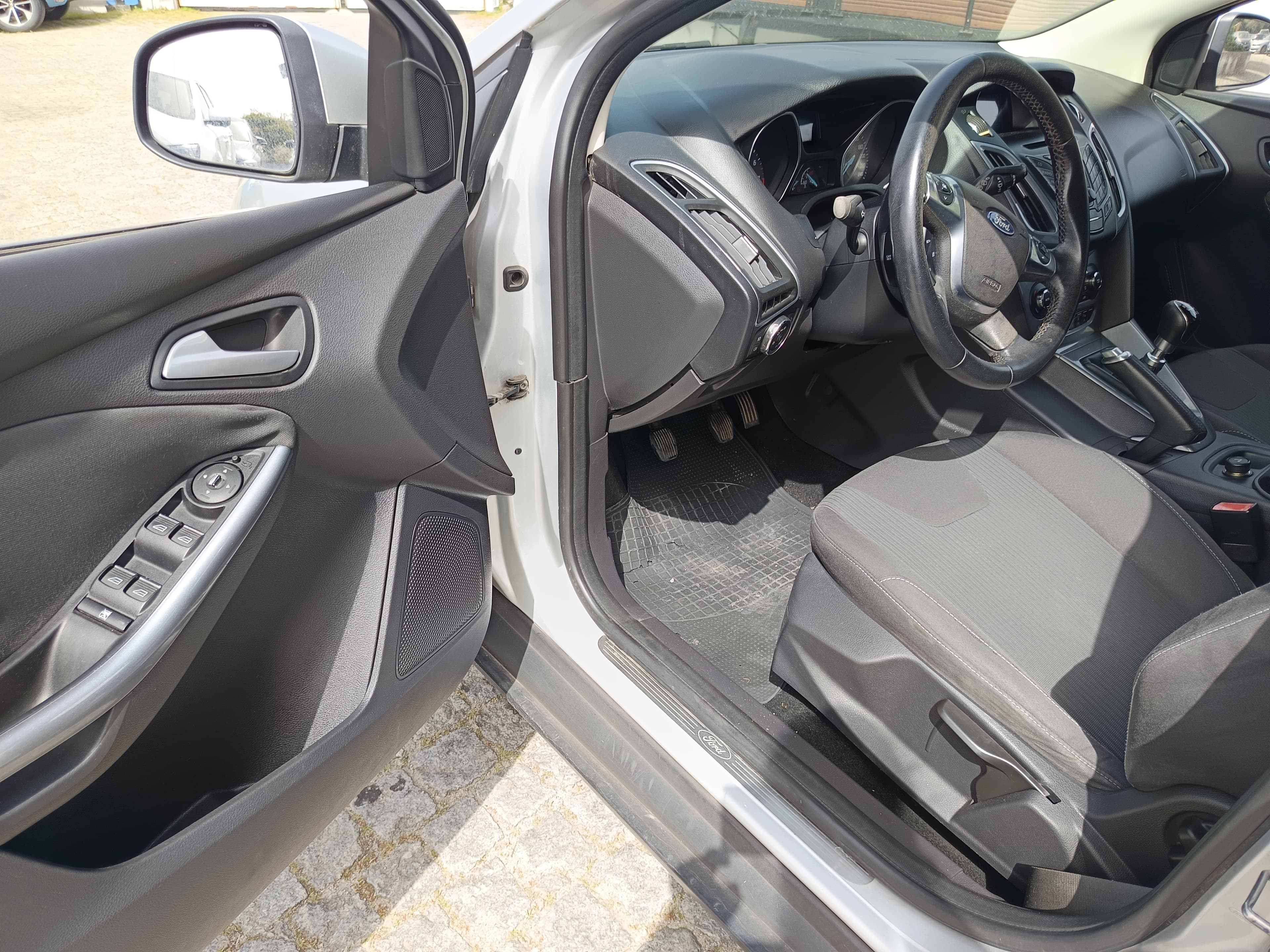 Ford Focus · Ano 2013 — image 42