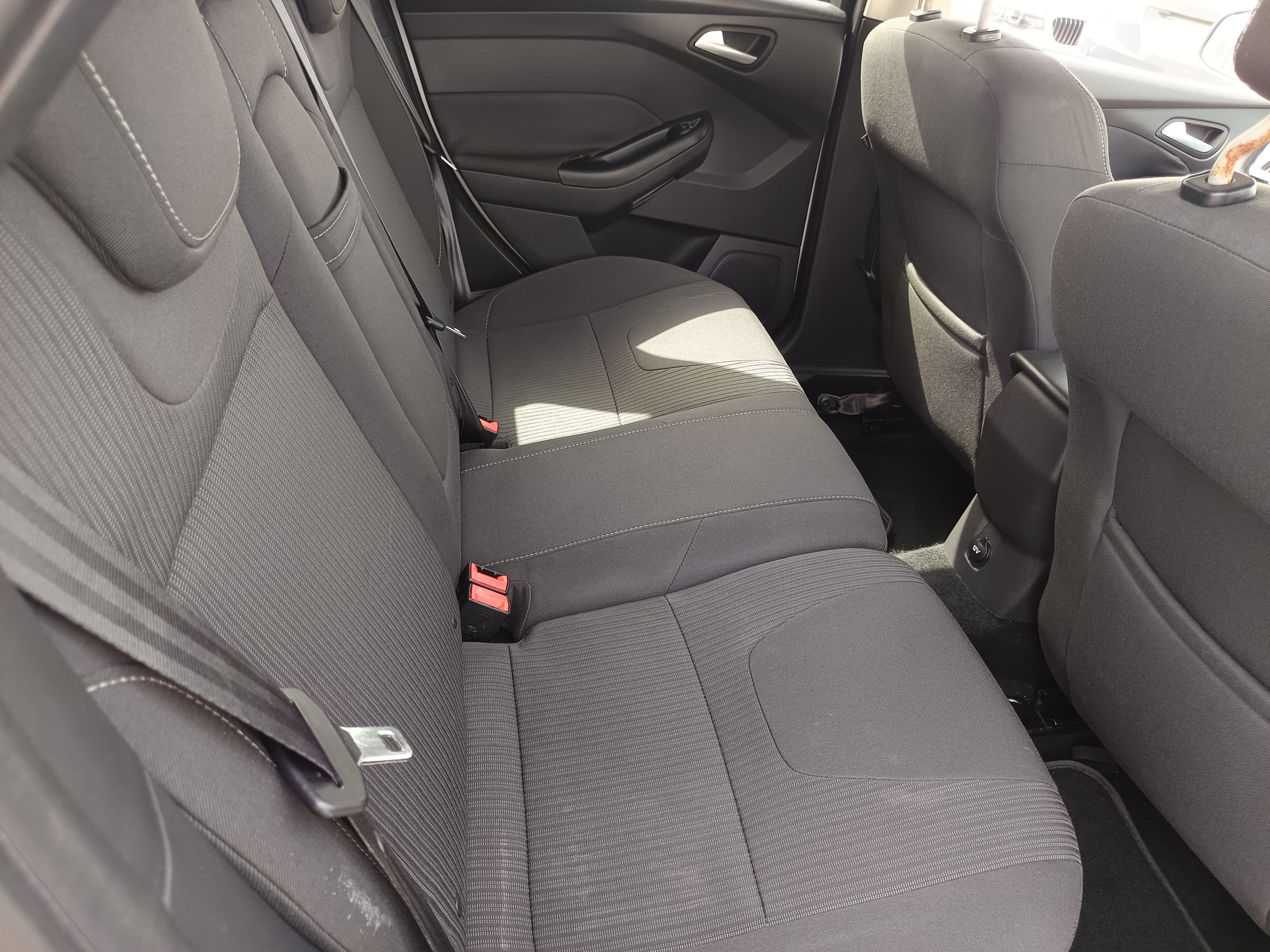 Ford Focus · Ano 2013 — image 32