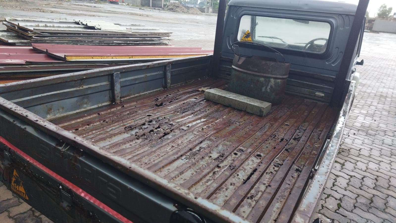 MAHINDRA BOLERO — image 10