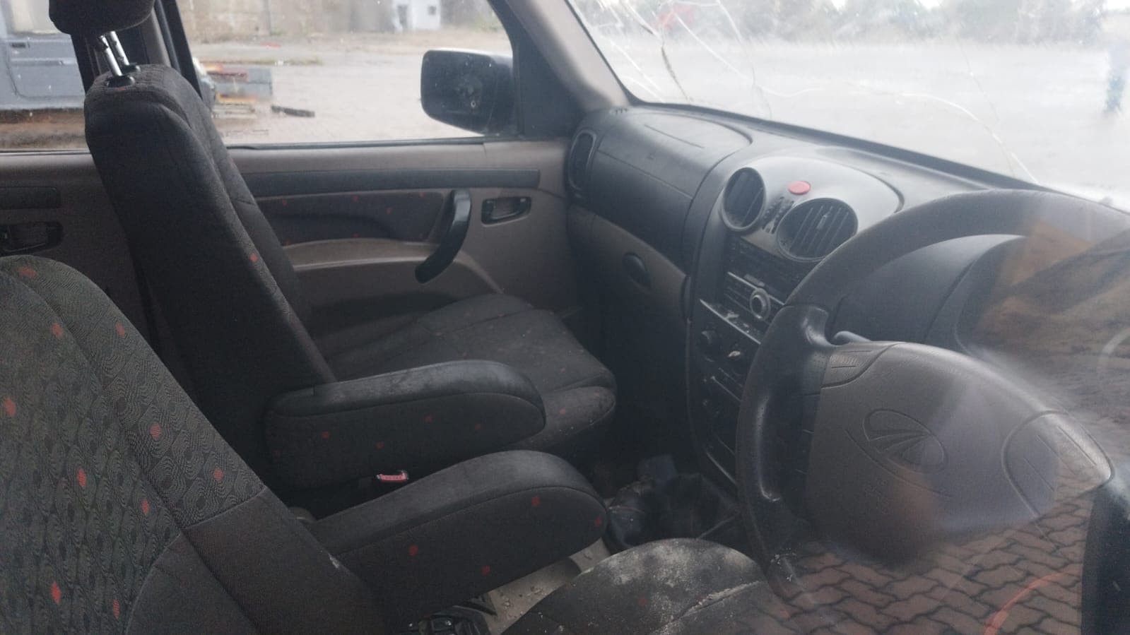 MAHINDRA PIK UP — imagen 6