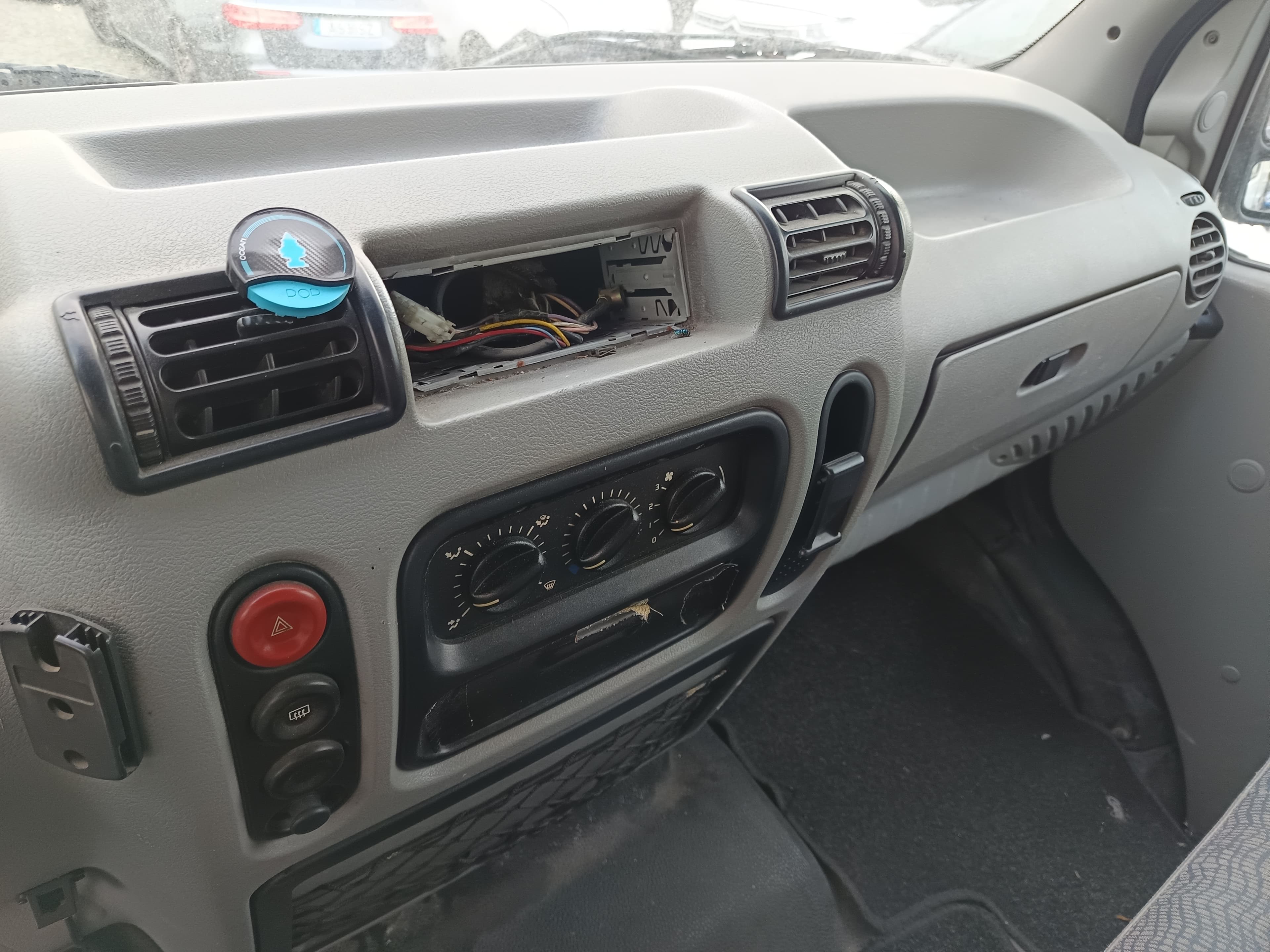Renault Master · Ano 2002 — image 27