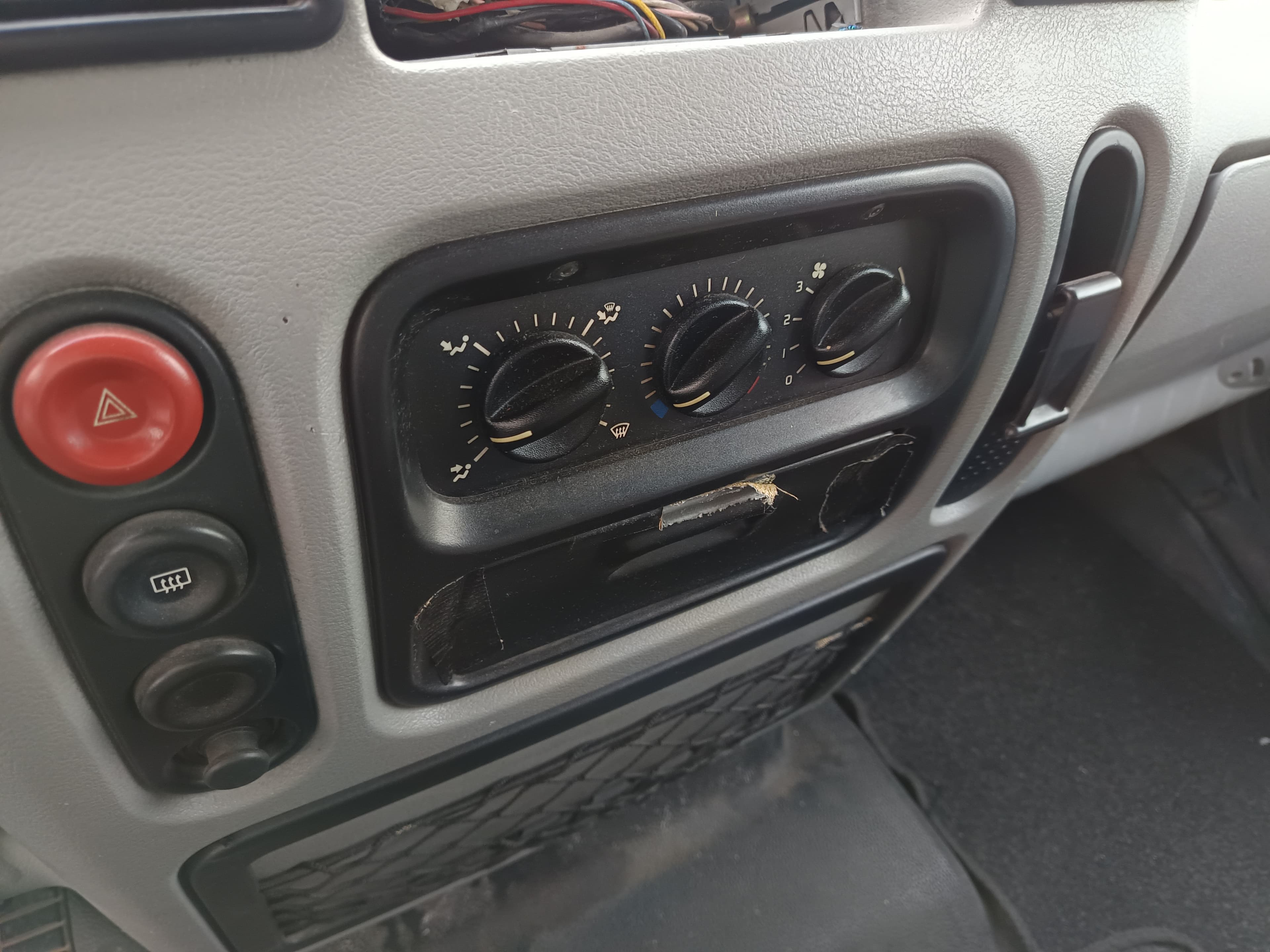 Renault Master · Ano 2002 — image 28