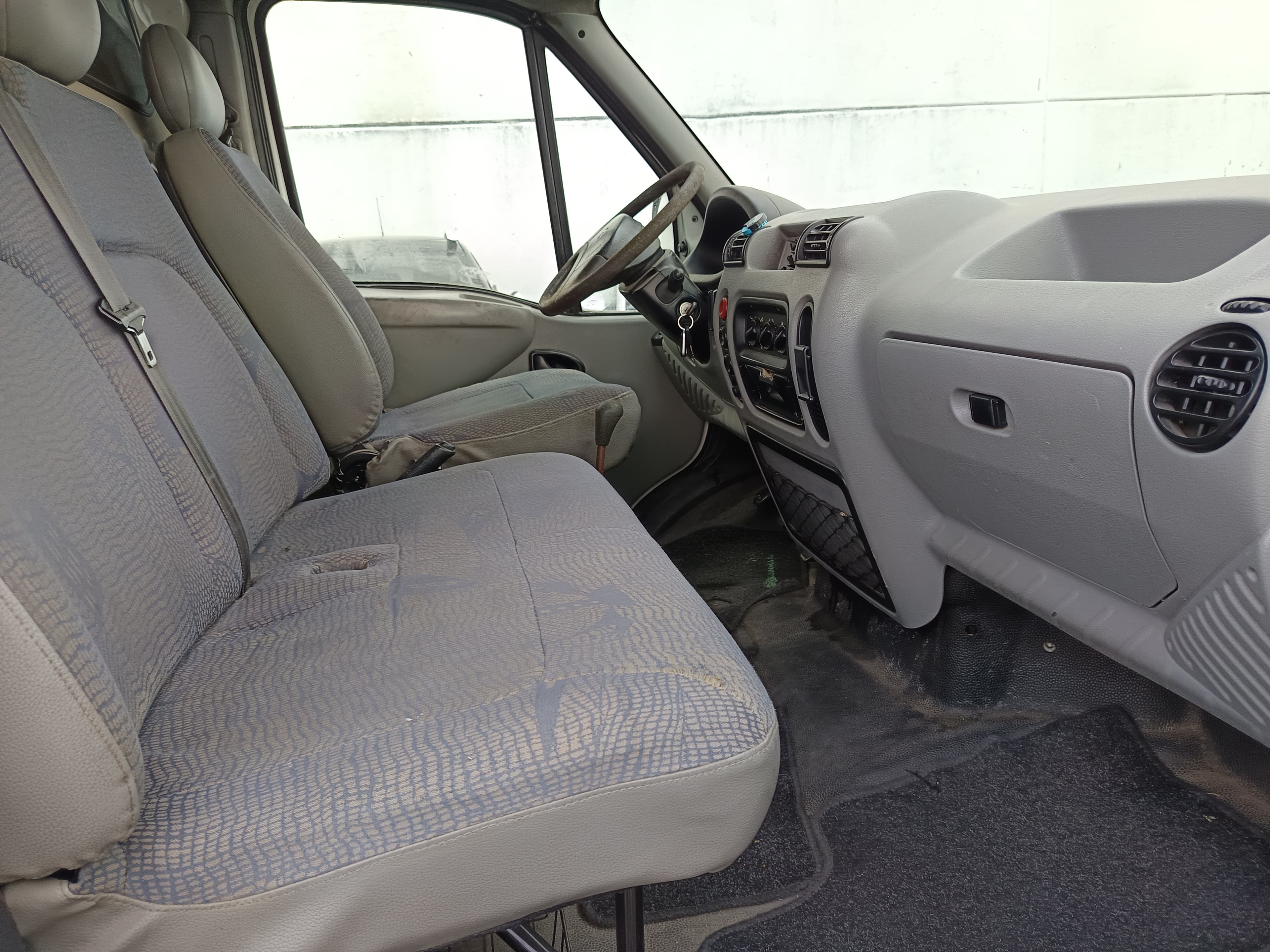 Renault Master · Ano 2002 — image 20
