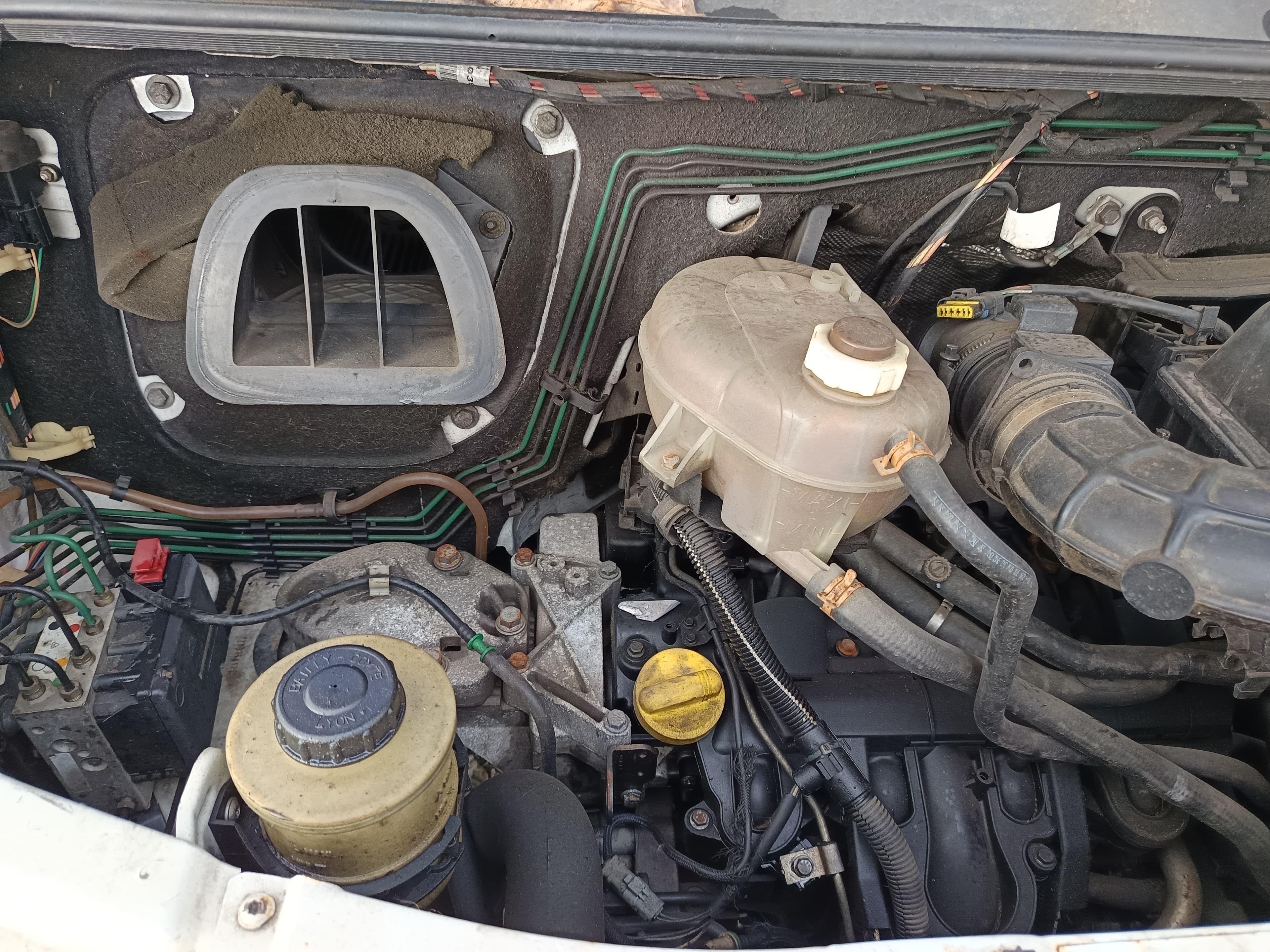 Renault Master · Ano 2002 — image 12