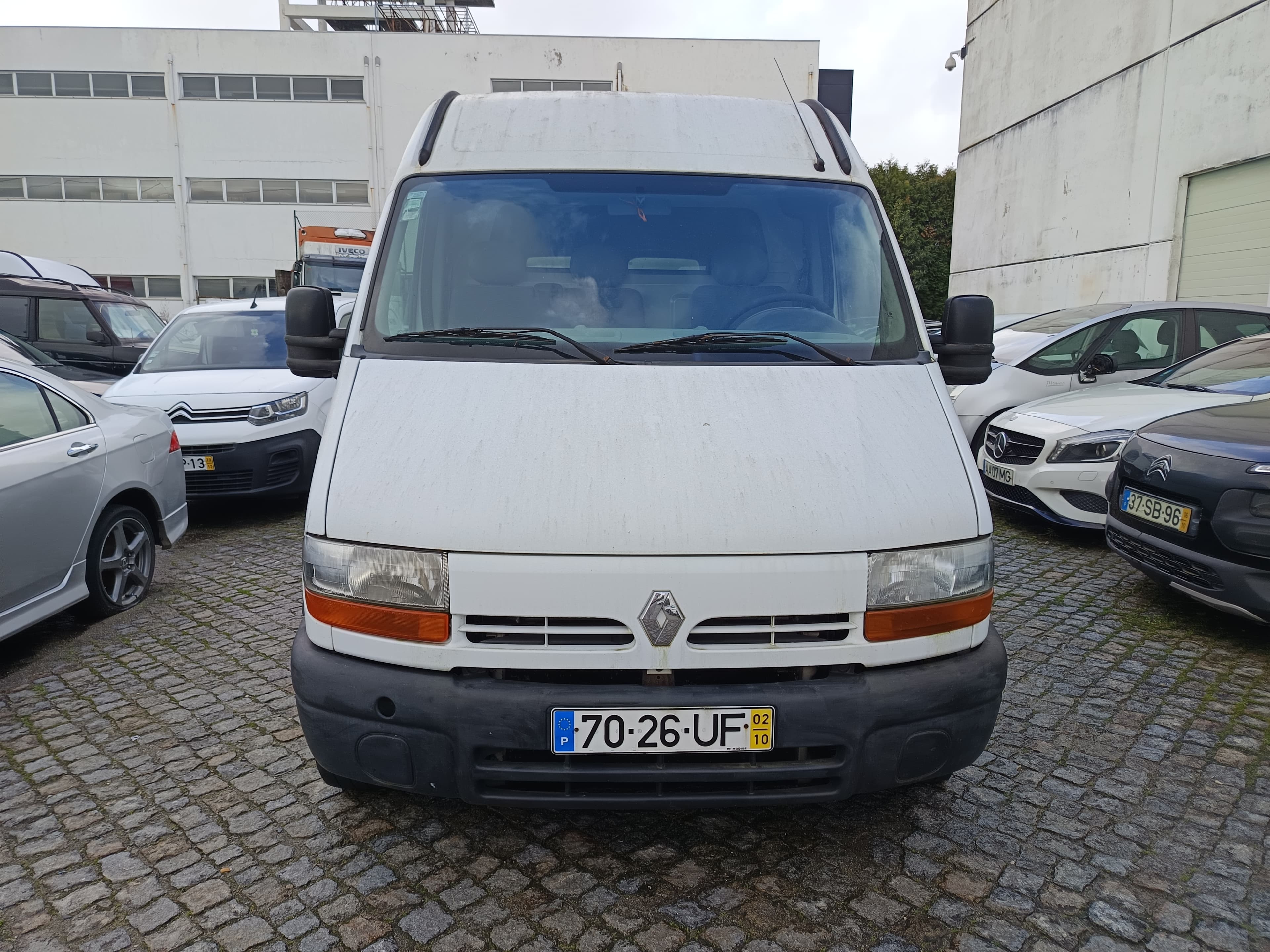 Renault Master · Ano 2002 — image 2