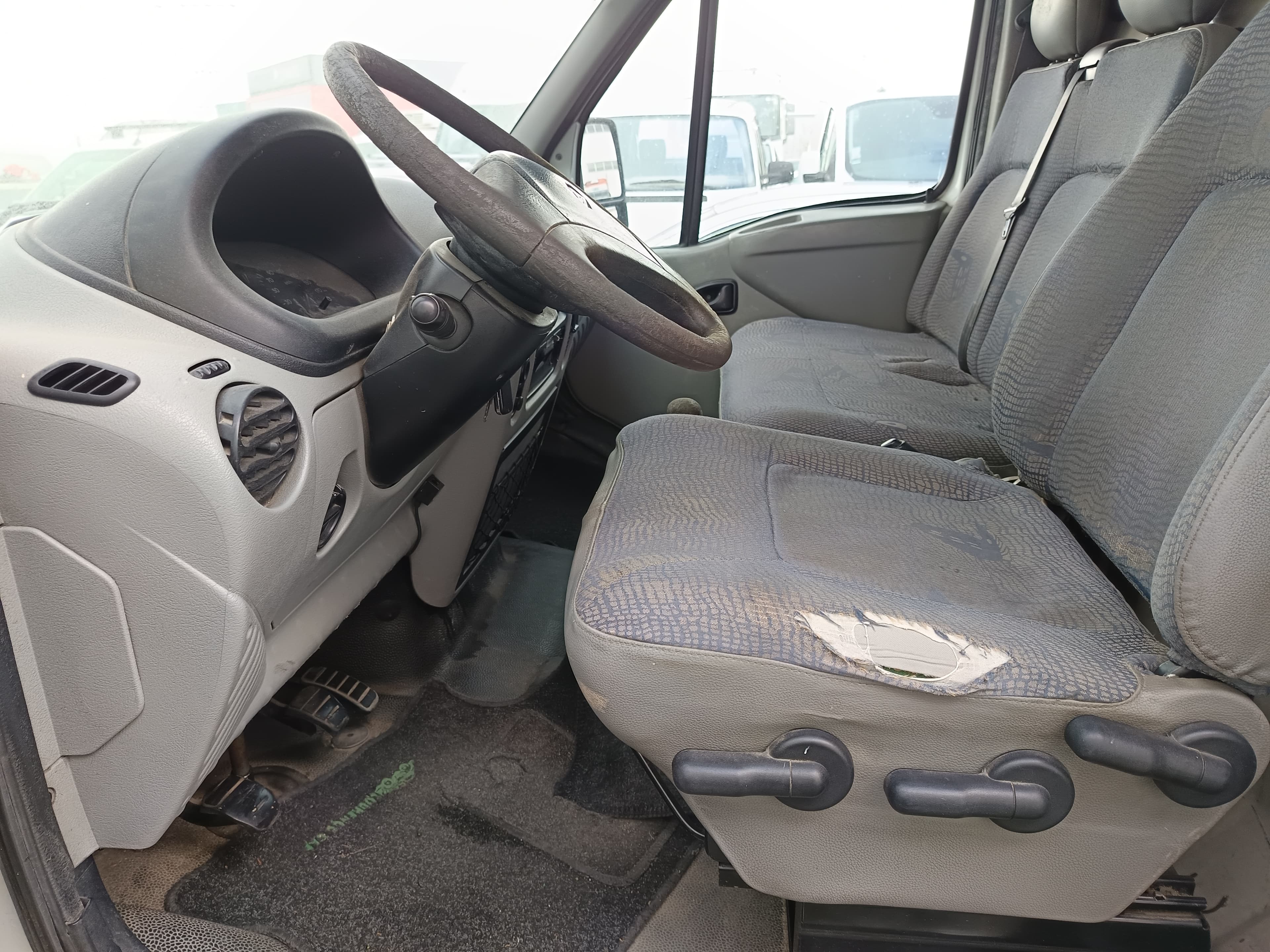 Renault Master · Ano 2002 — image 24