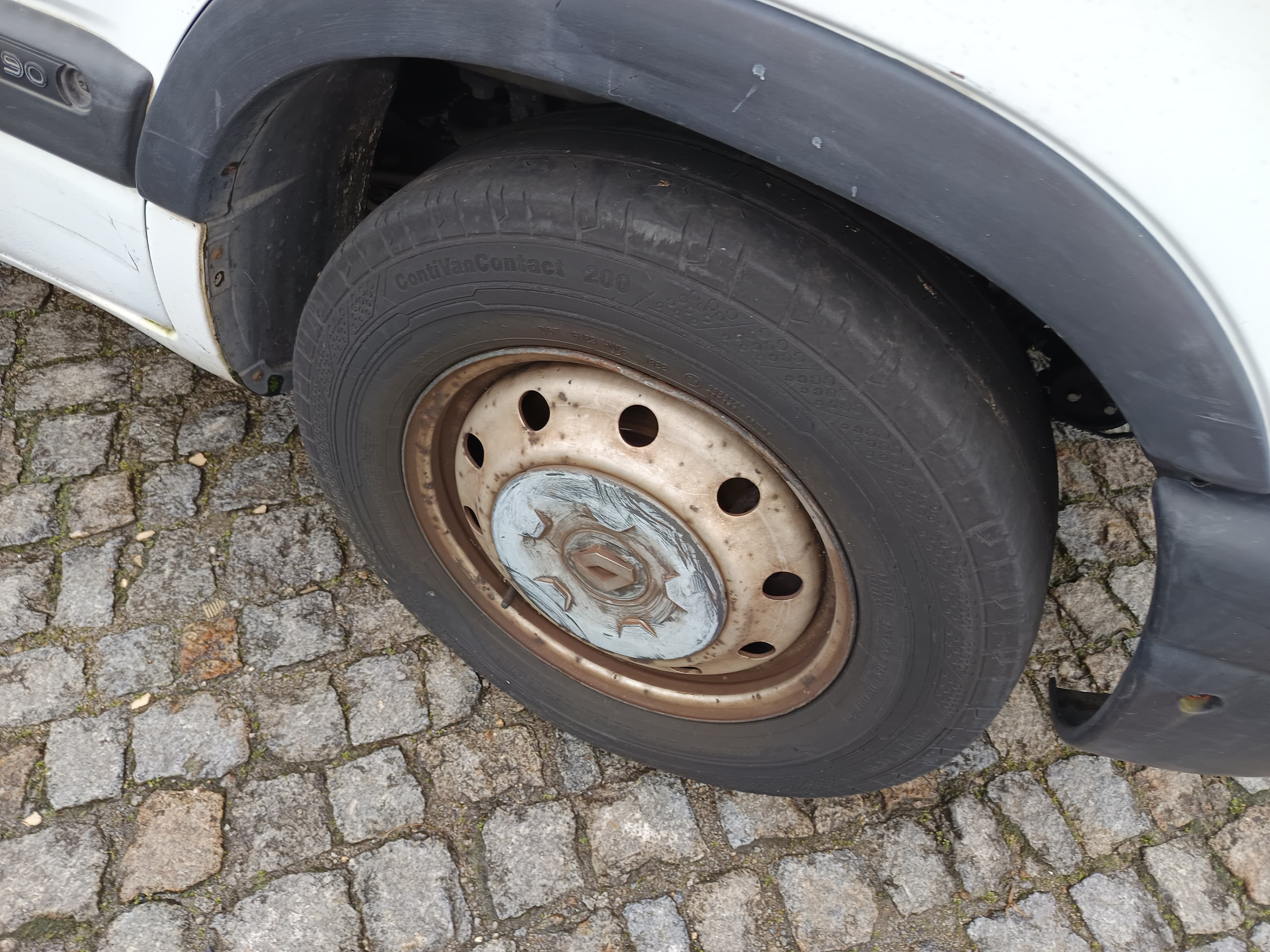 Renault Master · Ano 2002 — image 9