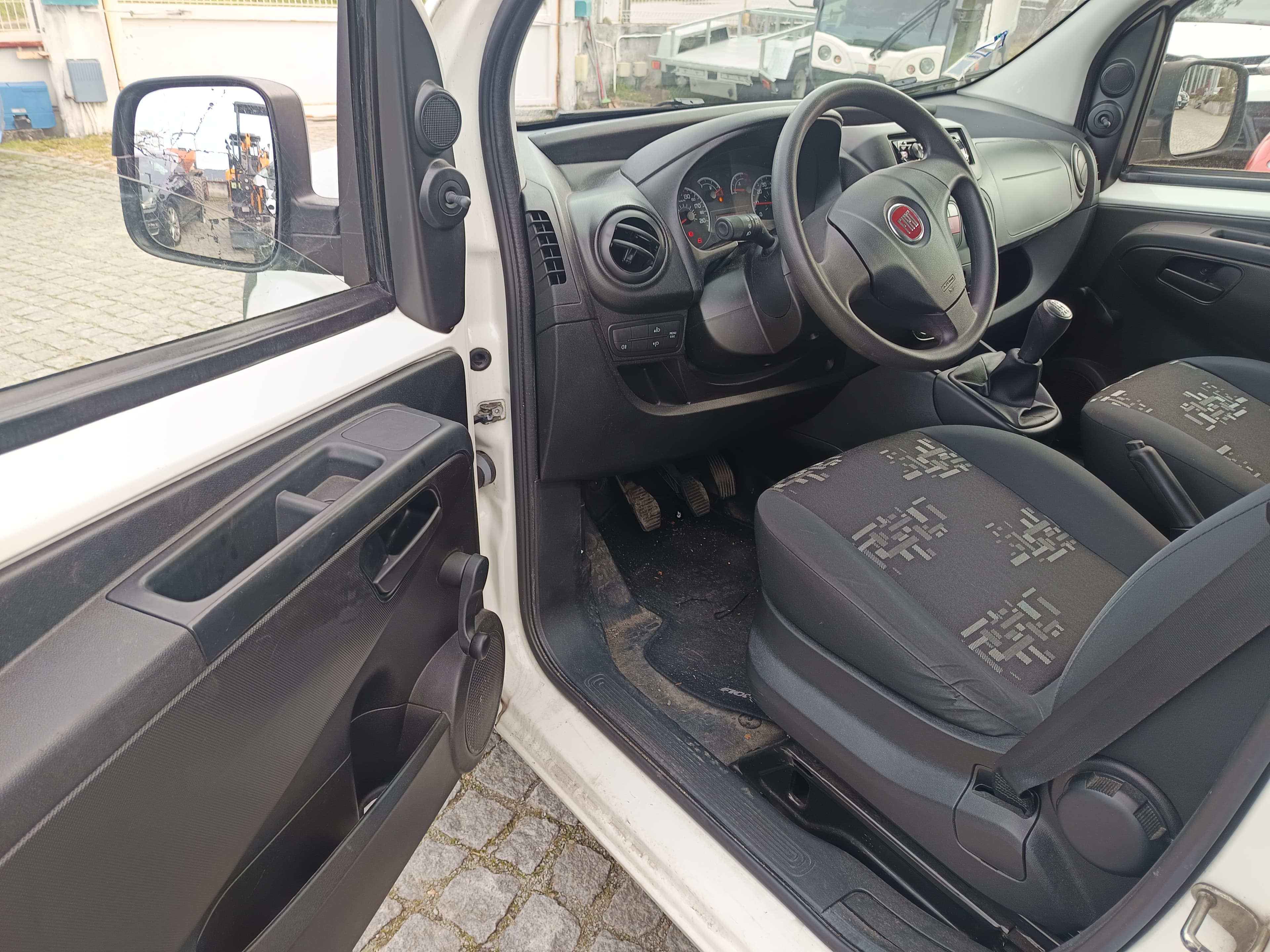 Fiat Fiorino · Ano 2014 — imagem 19