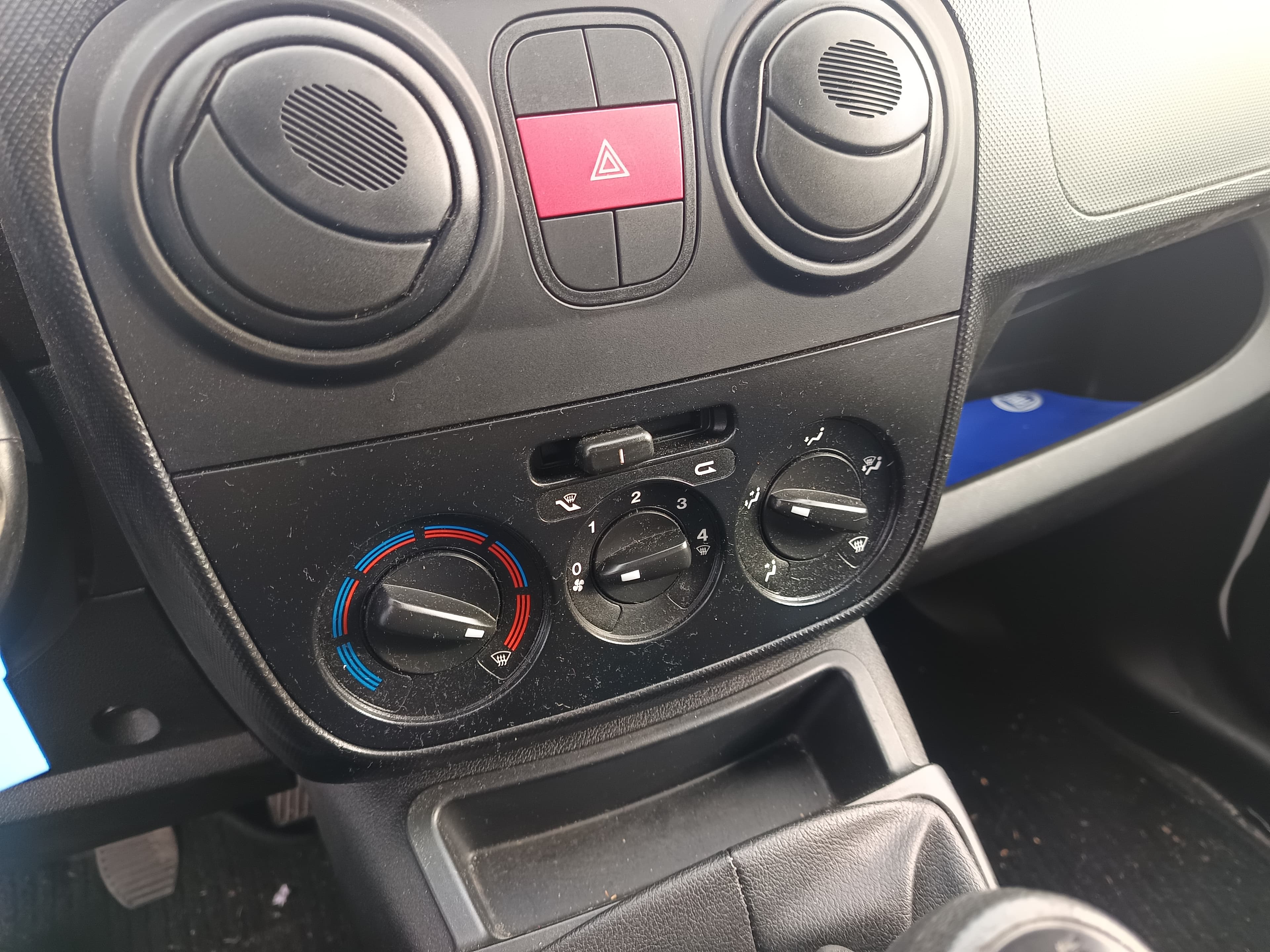 Fiat Fiorino · Ano 2014 — imagem 25