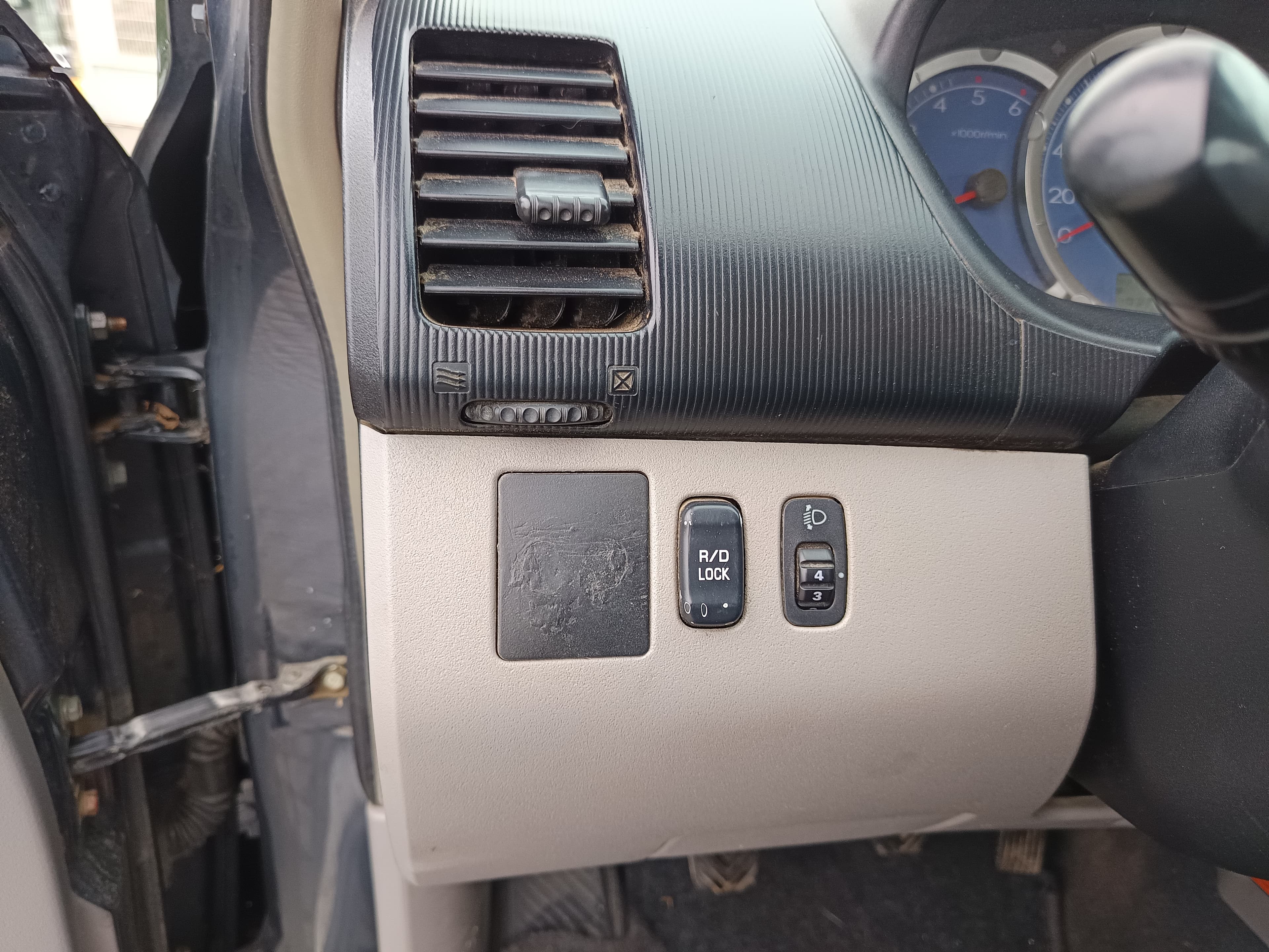 Mitsubishi L200 · Ano 2008 — image 37